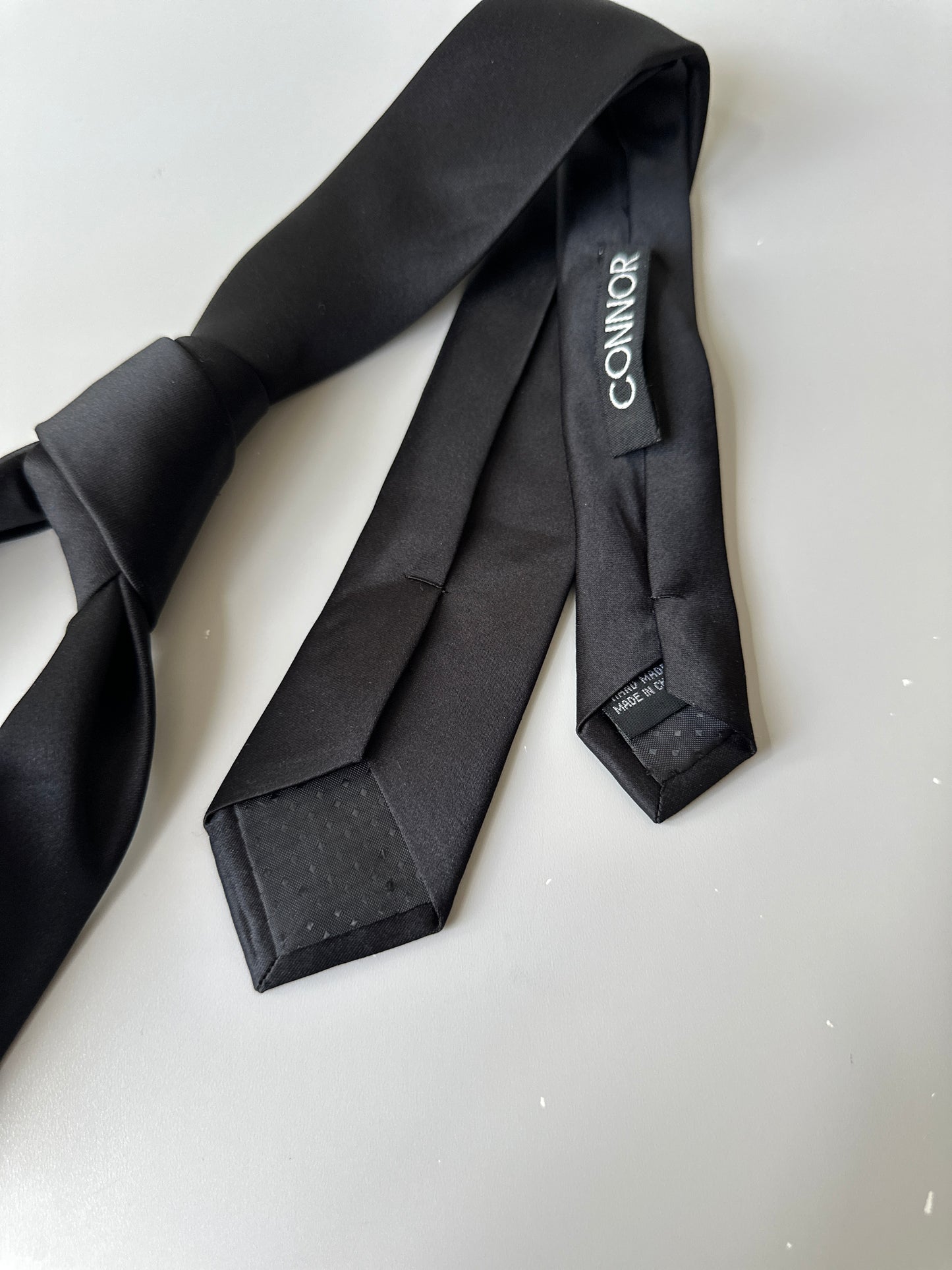 skinny black tie