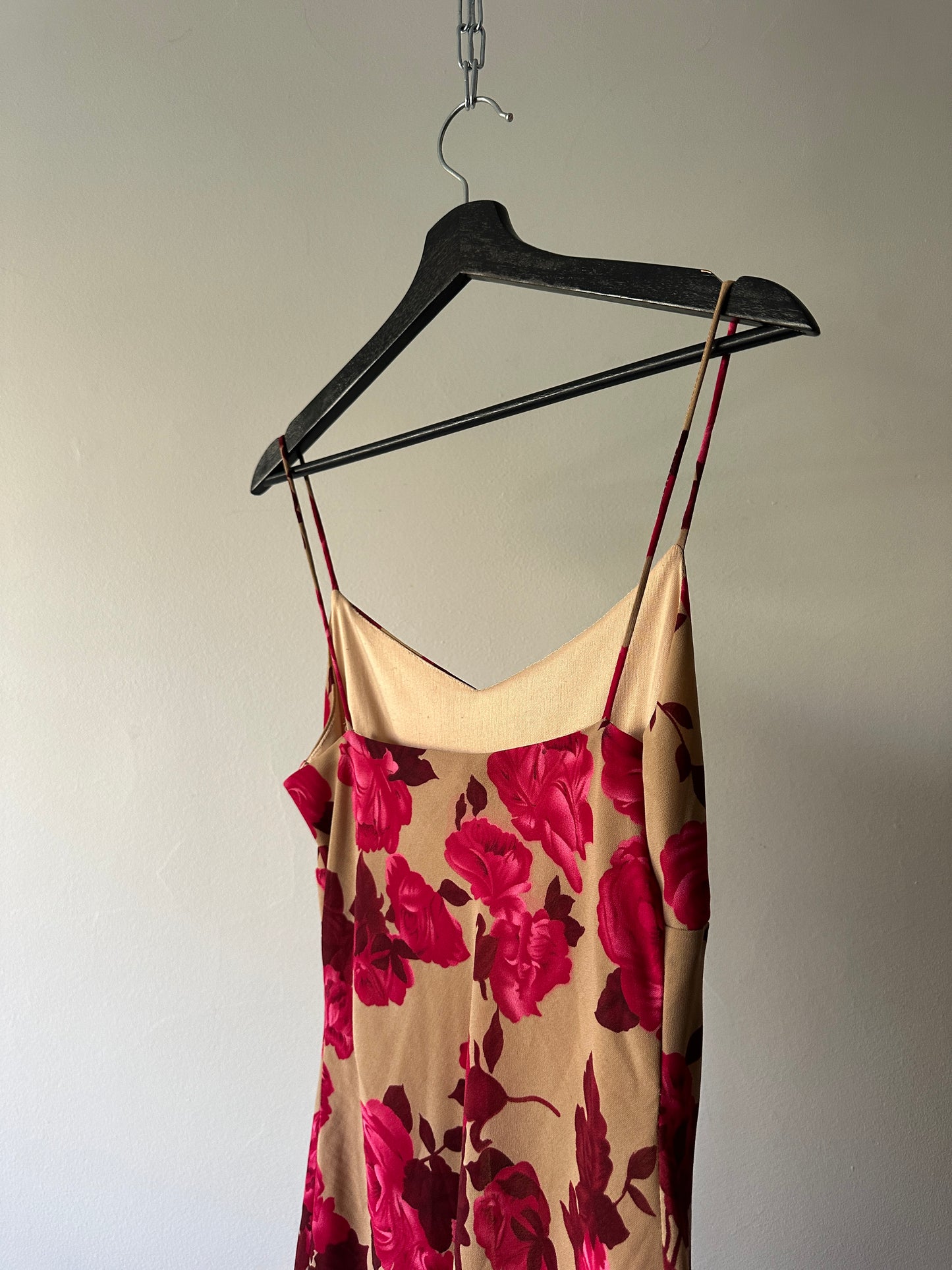 pink and brown rose dress