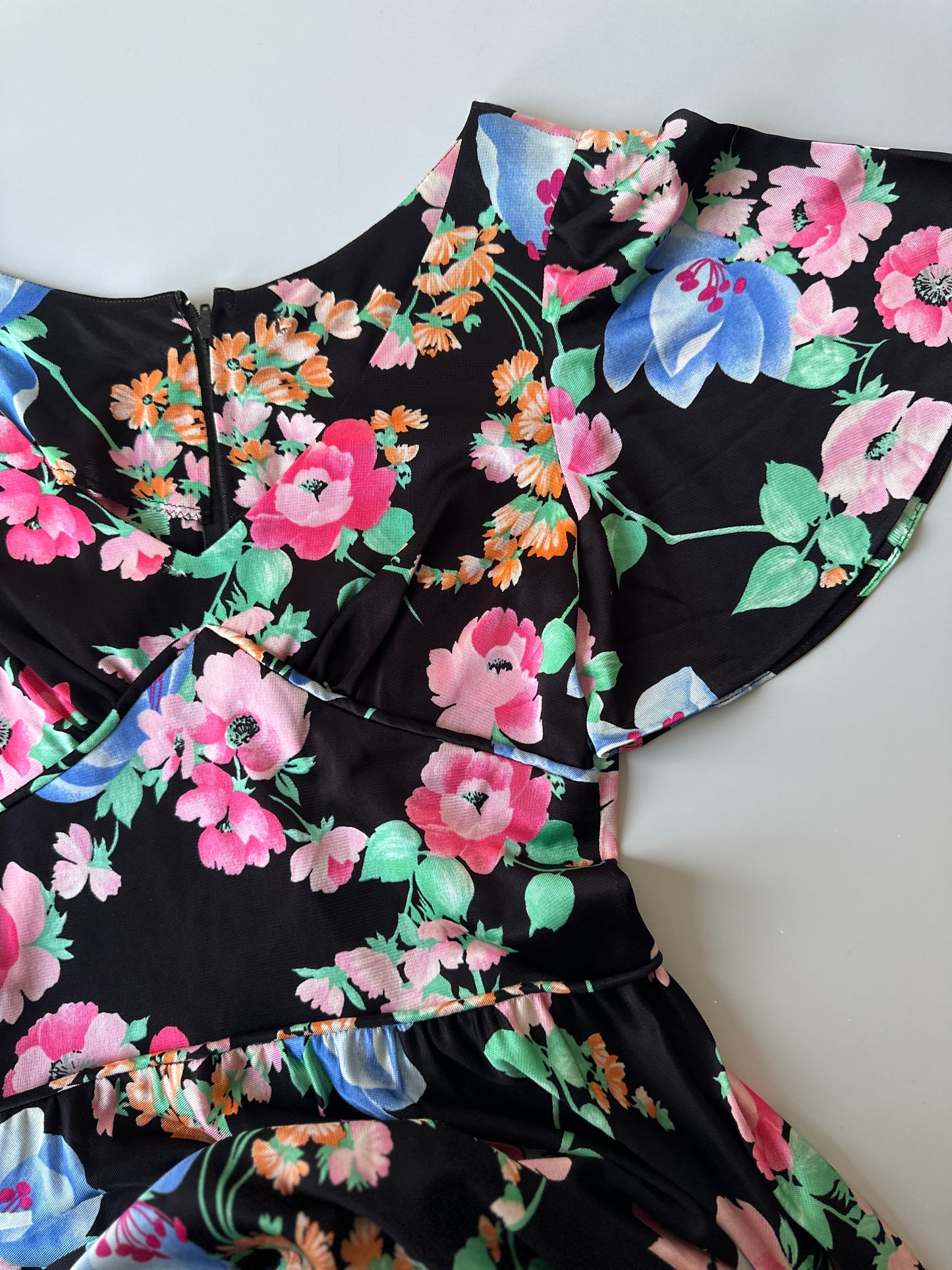 floral 70s ruffle sleeved dress