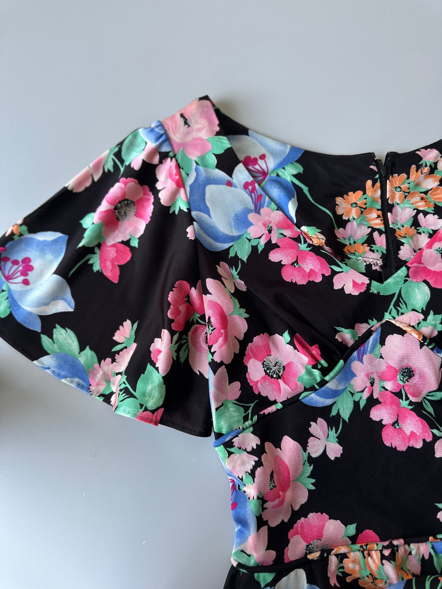 floral 70s ruffle sleeved dress