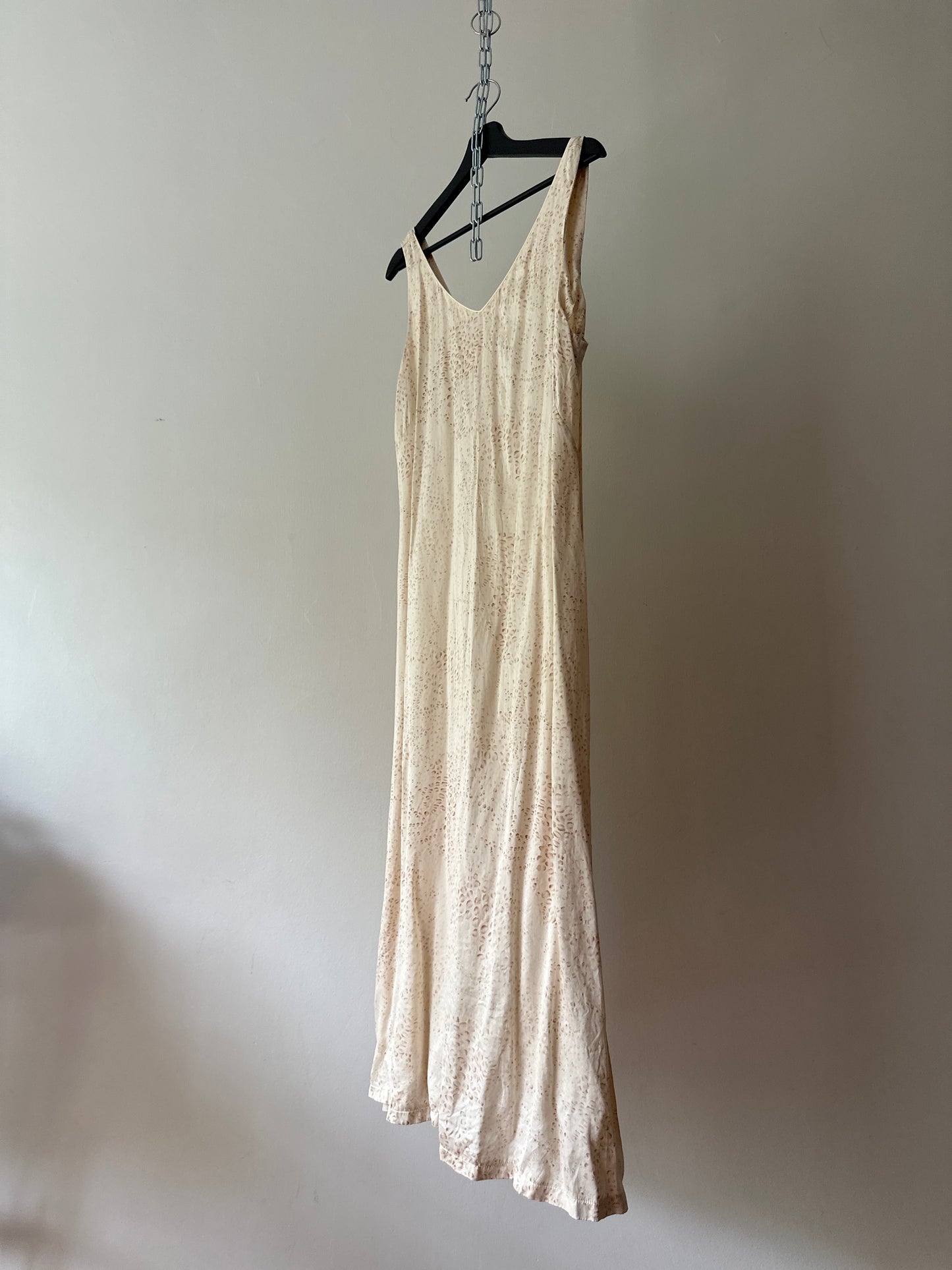 beige/brown silk dress