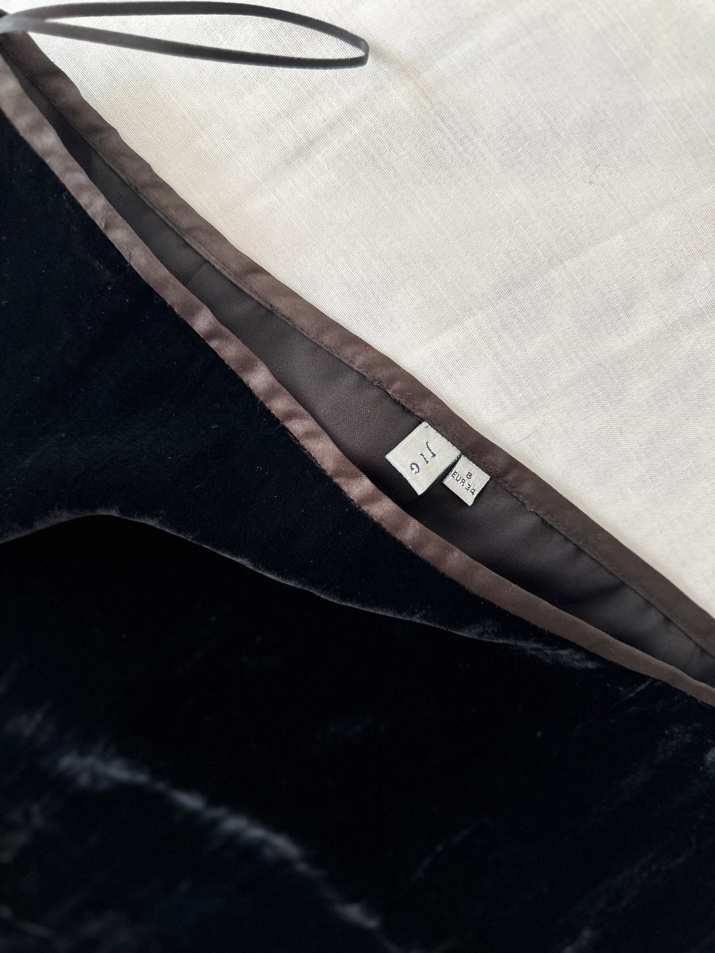 velvet mid-length straight skirt