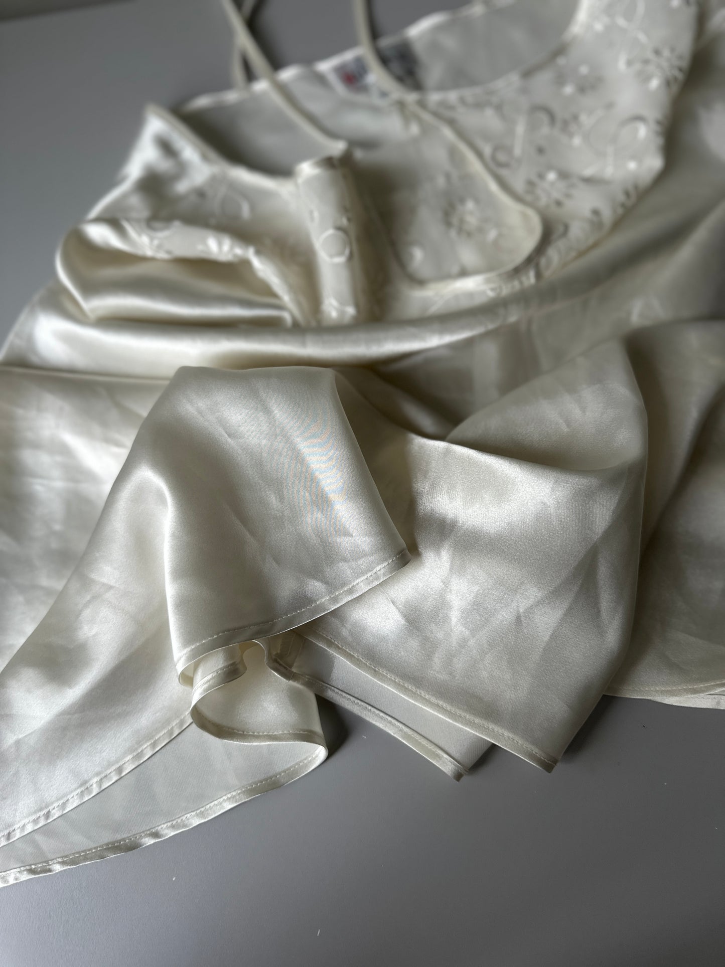 flower embroidered white short slip