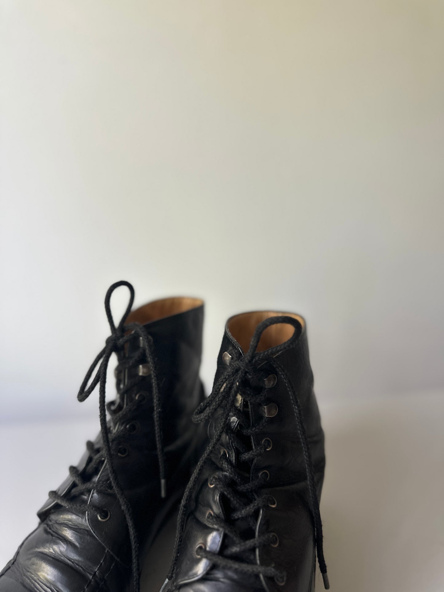 Australian Linea Verde black leather boots