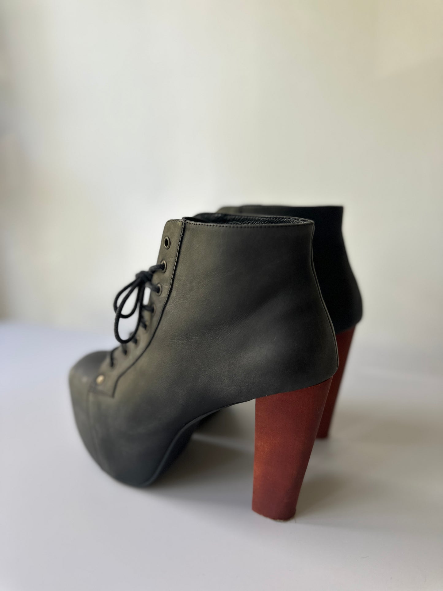 Jeffery Campbell Lita 2010