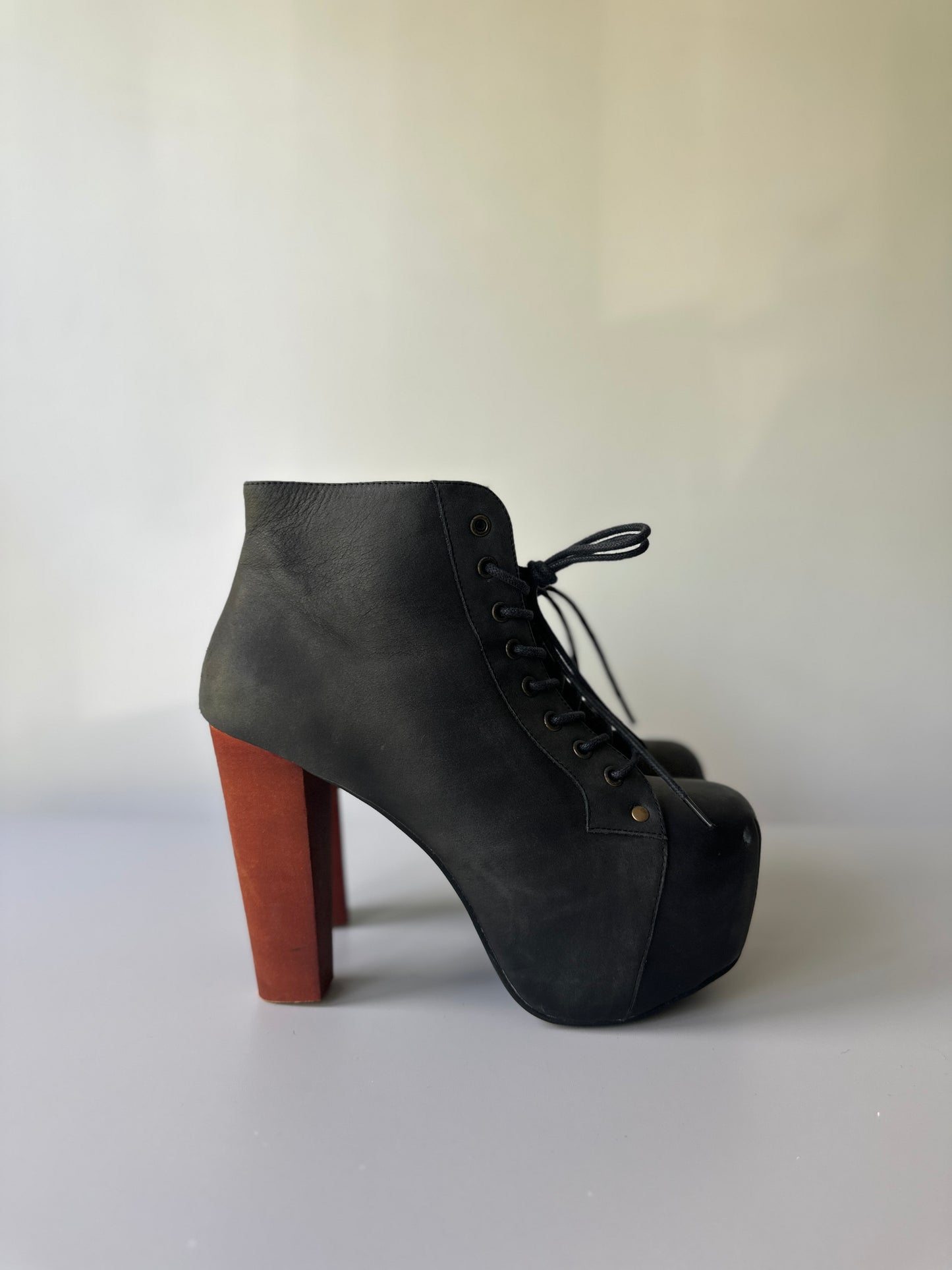 Jeffery Campbell Lita 2010