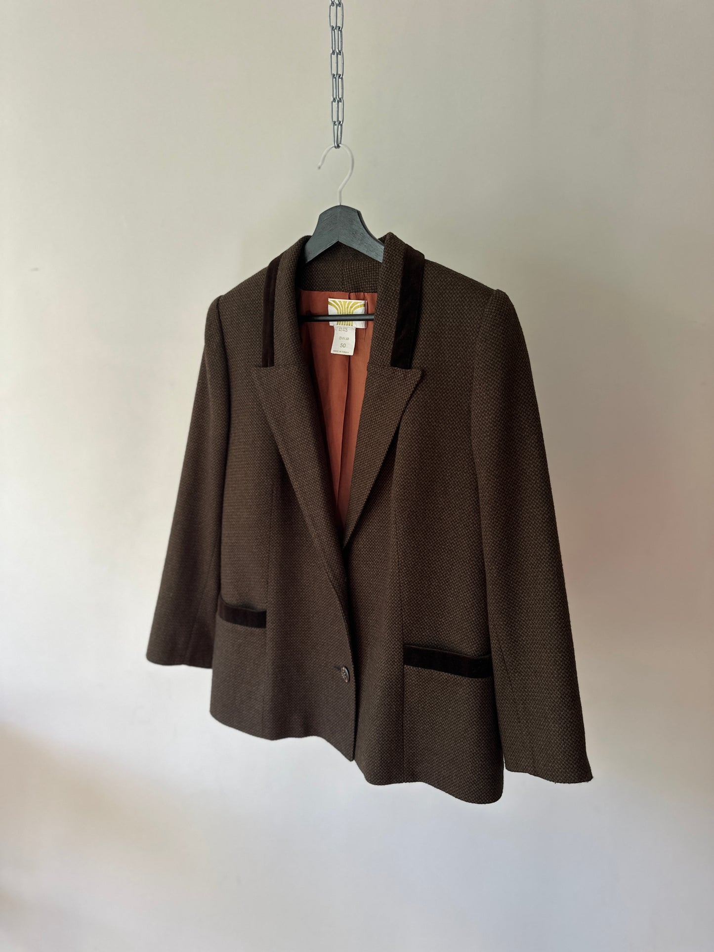 brown velvet accent suit jacket