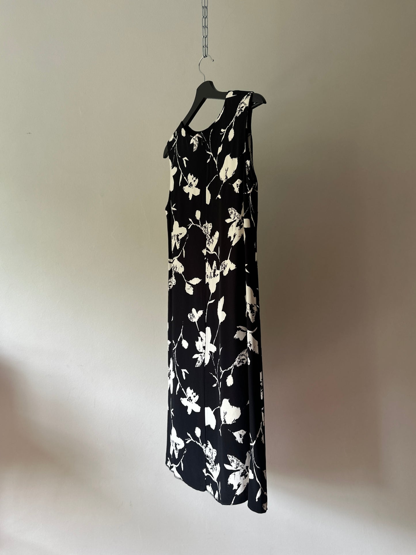 black and white flower print midi dress