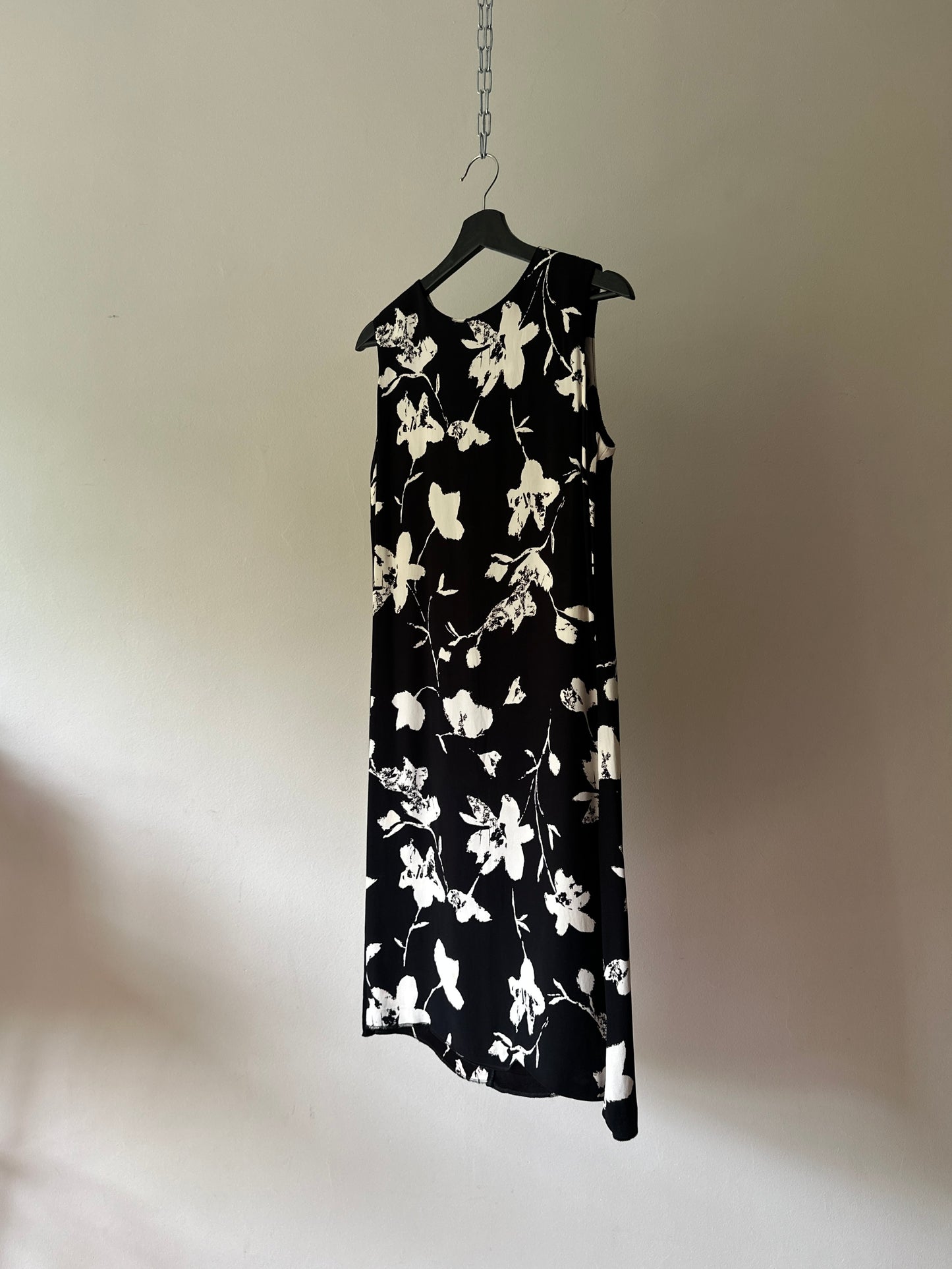 black and white flower print midi dress