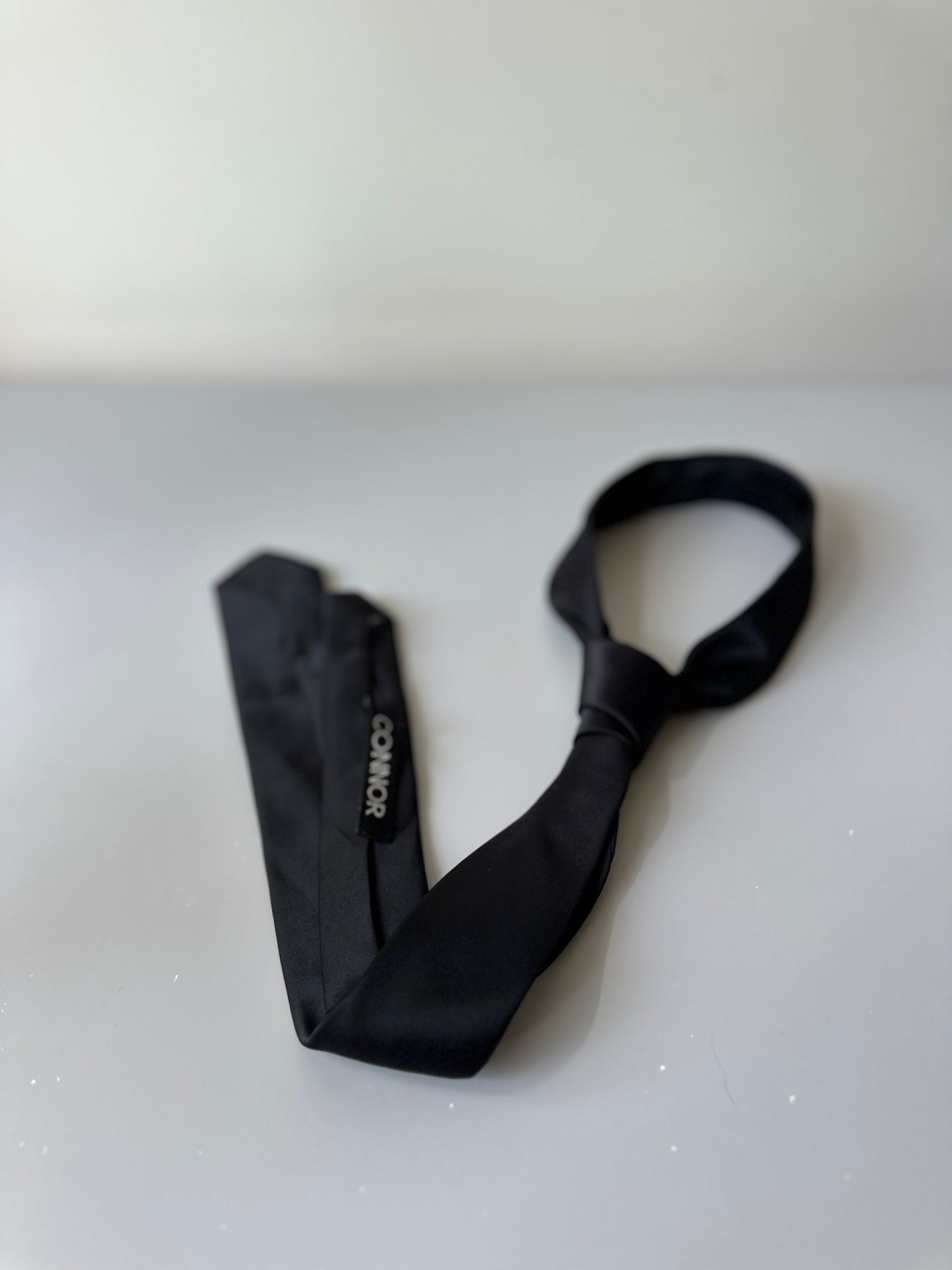 skinny black tie