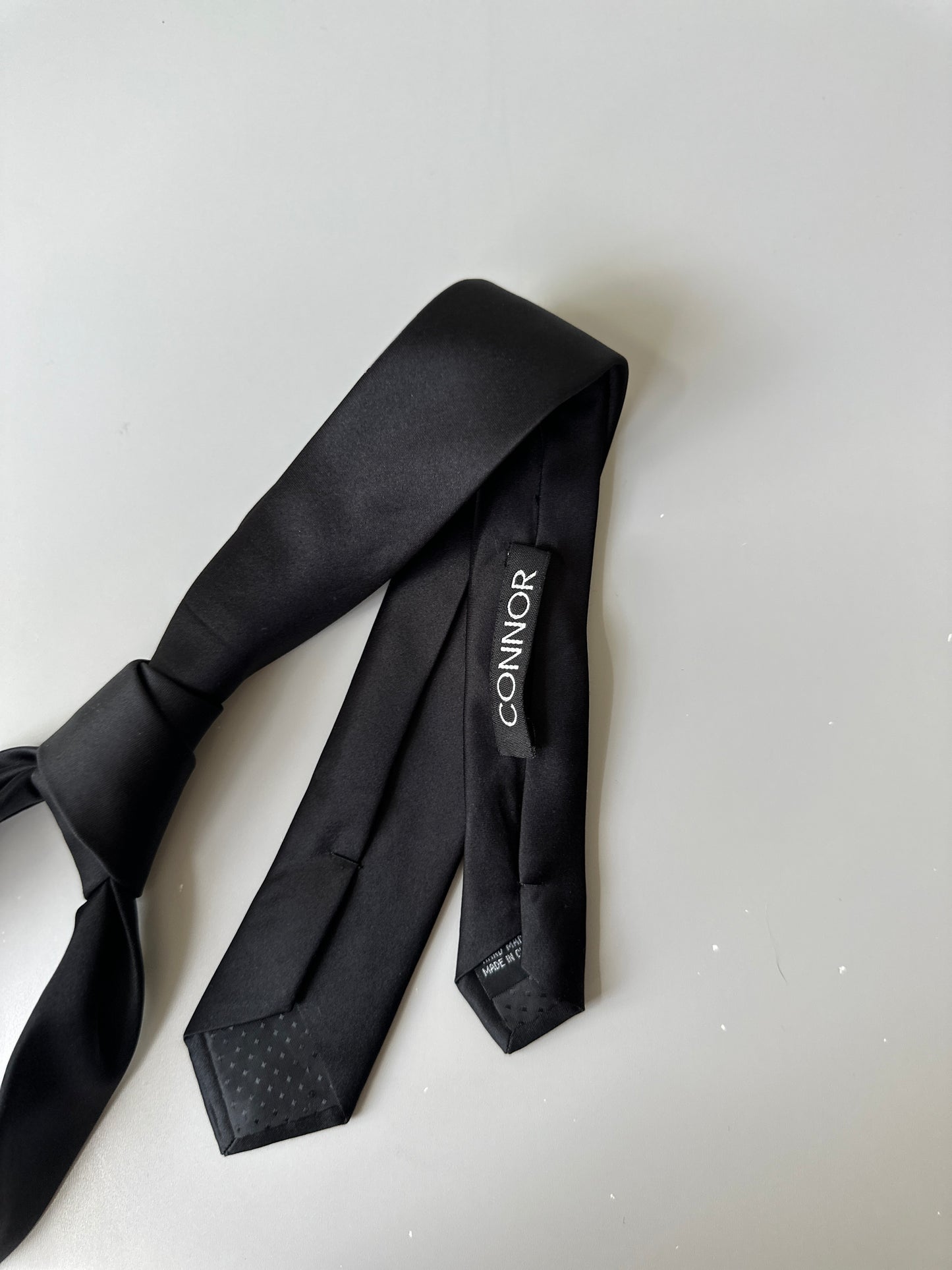 skinny black tie