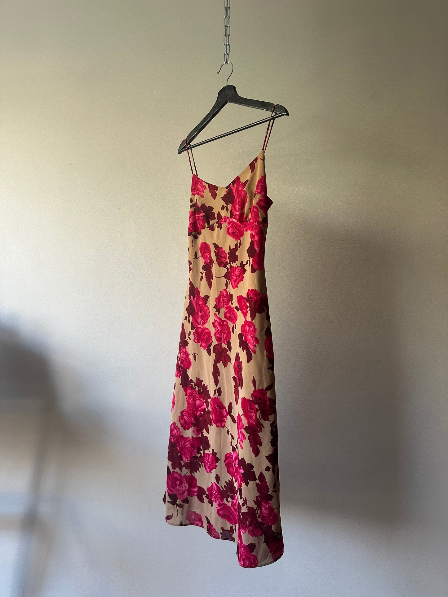 pink and brown rose dress