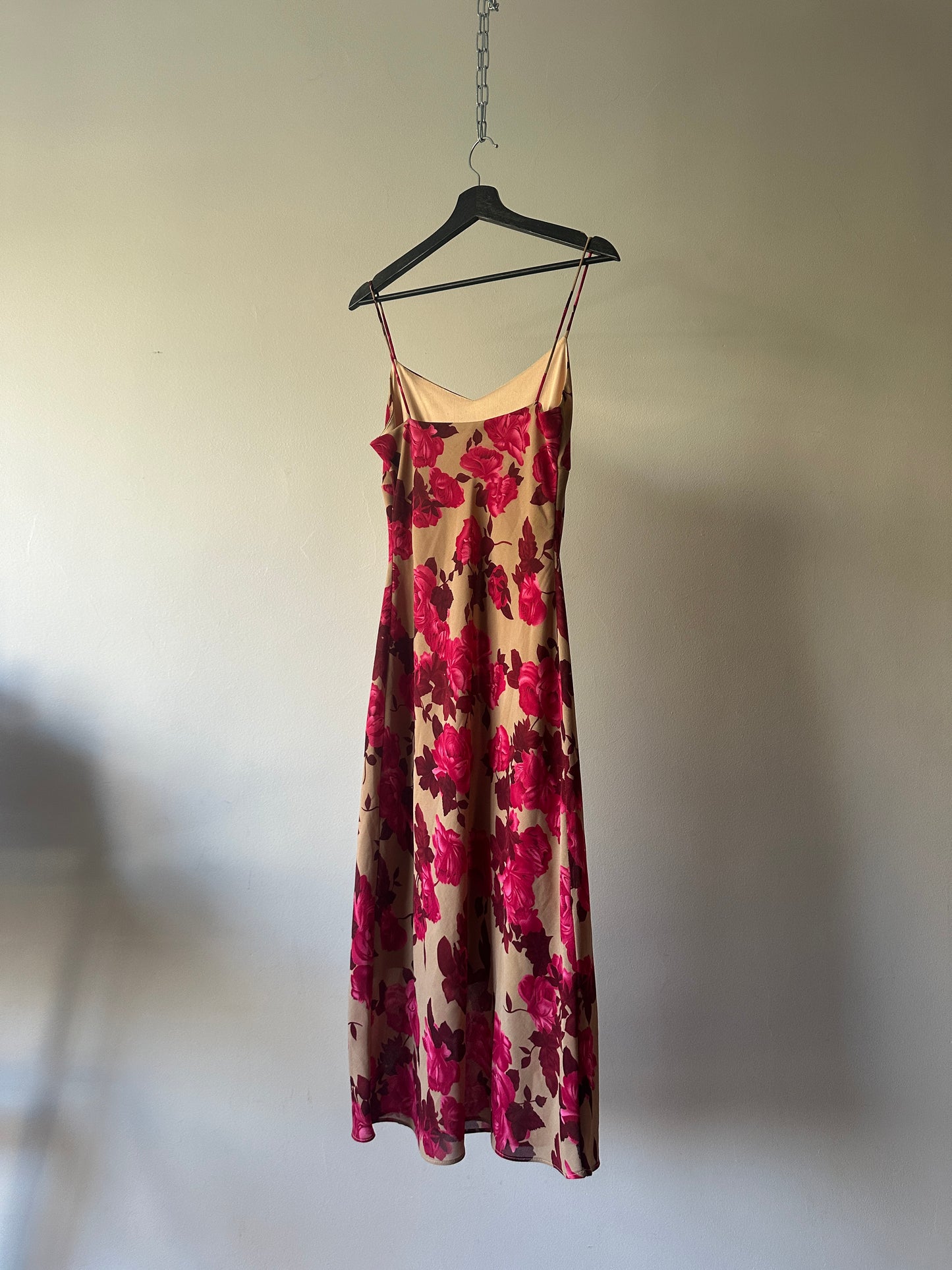 pink and brown rose dress