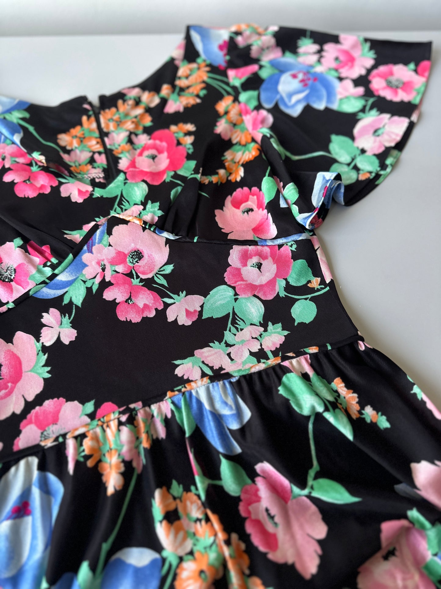 floral 70s ruffle sleeved dress