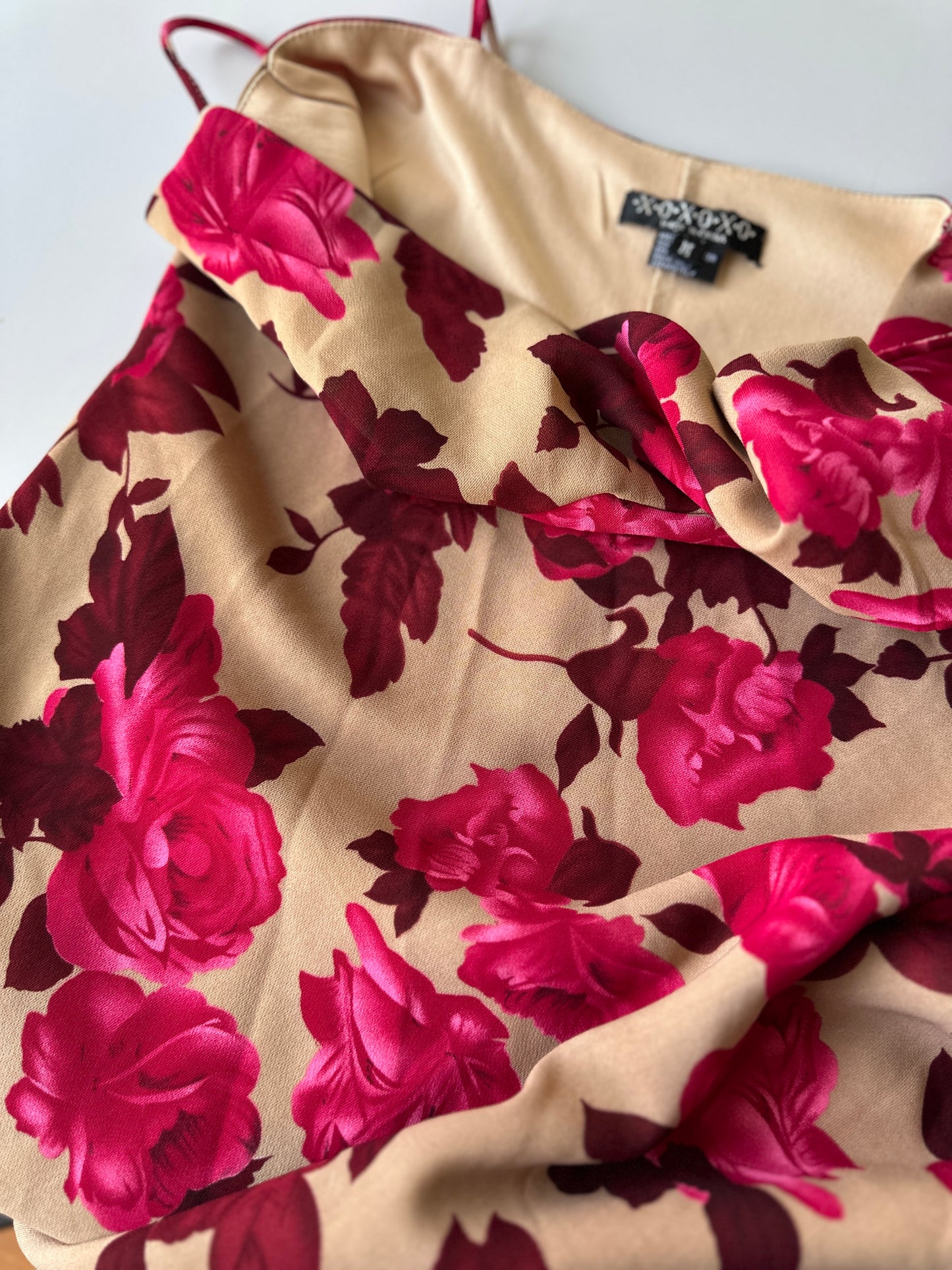 pink and brown rose dress
