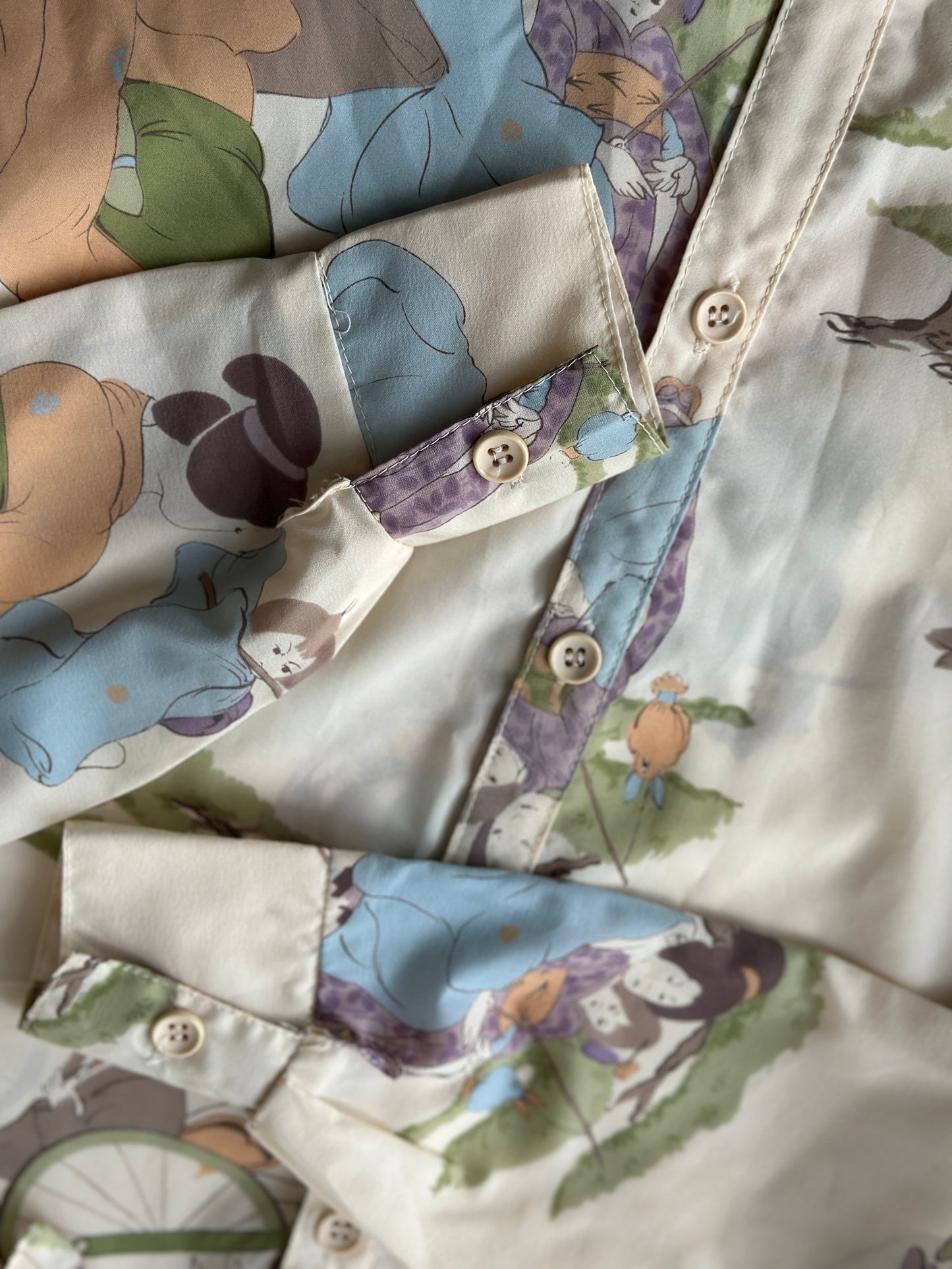 Japanese figure printed blouse