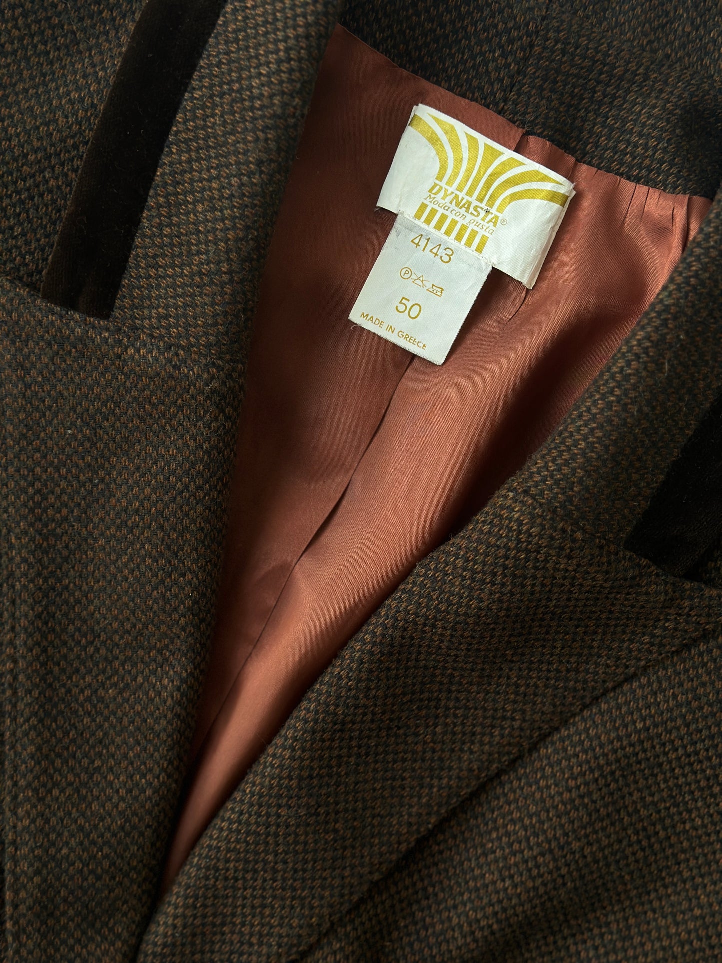 brown velvet accent suit jacket