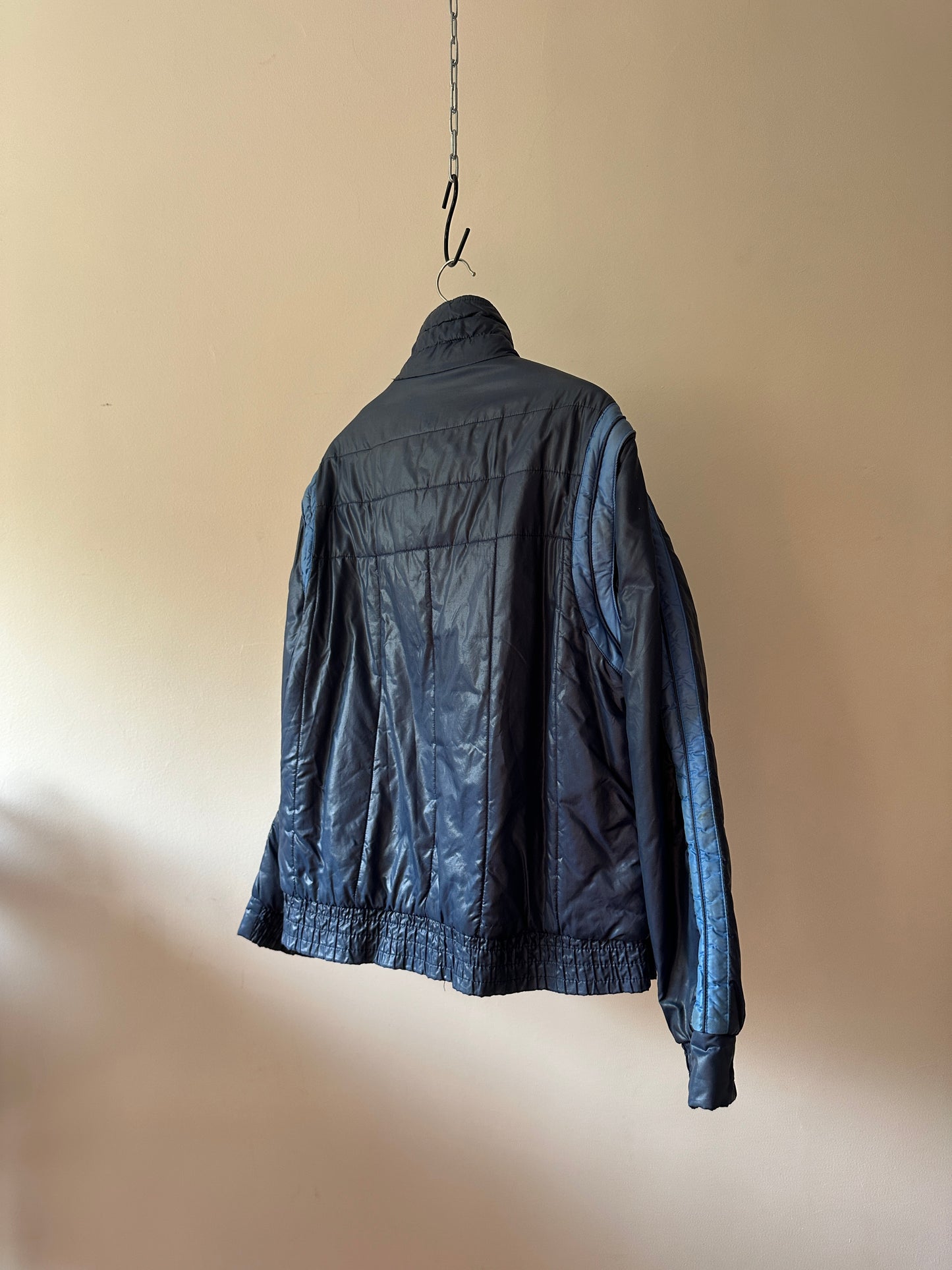 puffer jacket with detachable sleeves