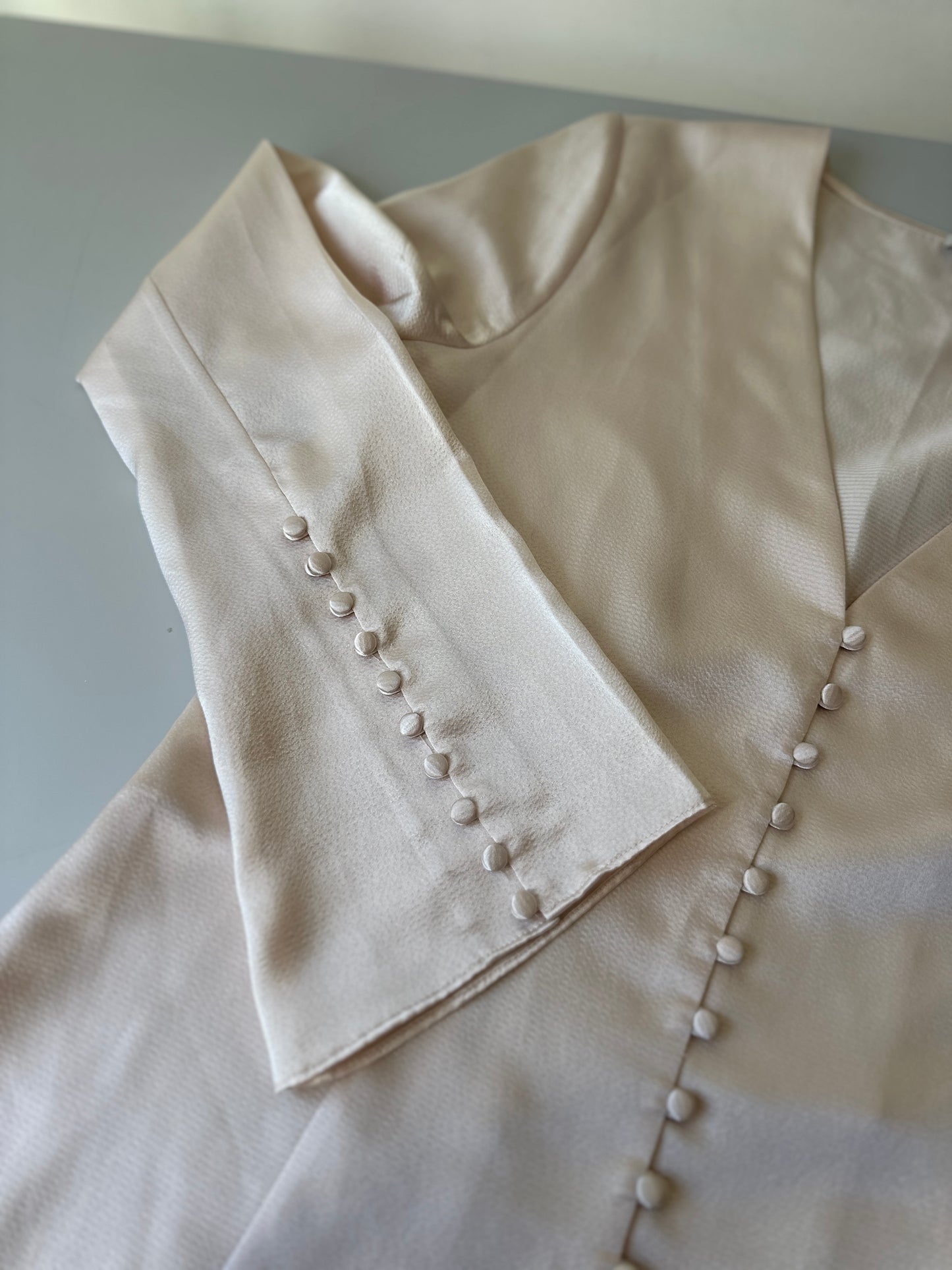 silk flare sleeved blouse