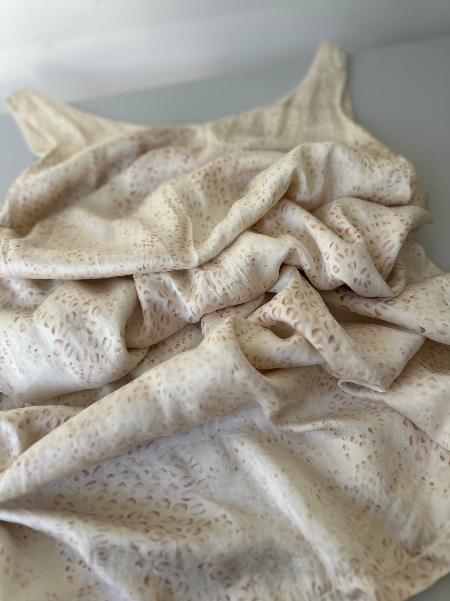 beige/brown silk dress