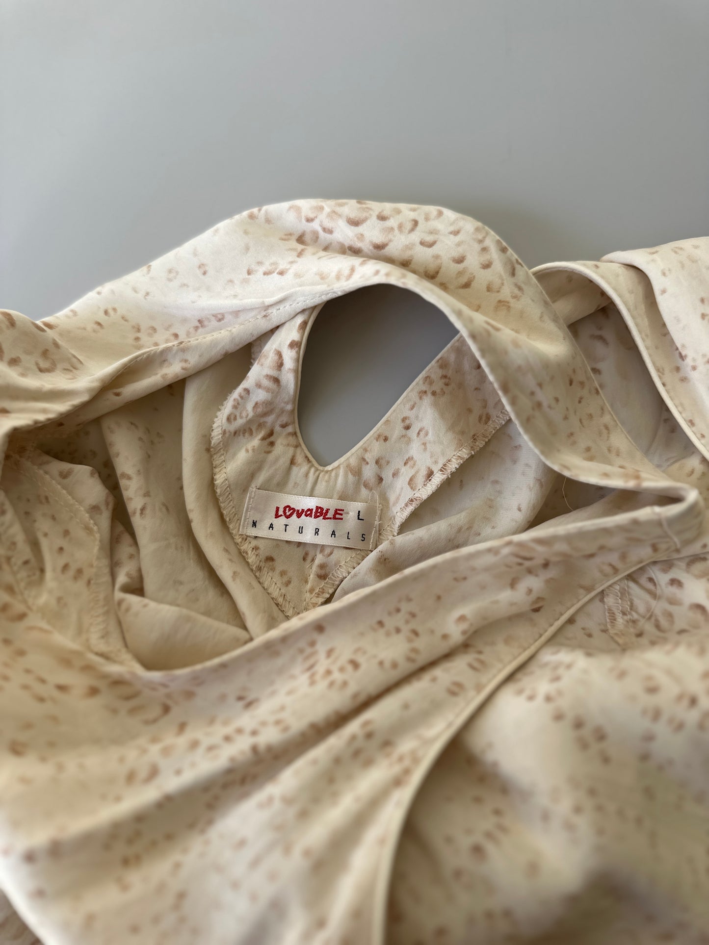 beige/brown silk dress
