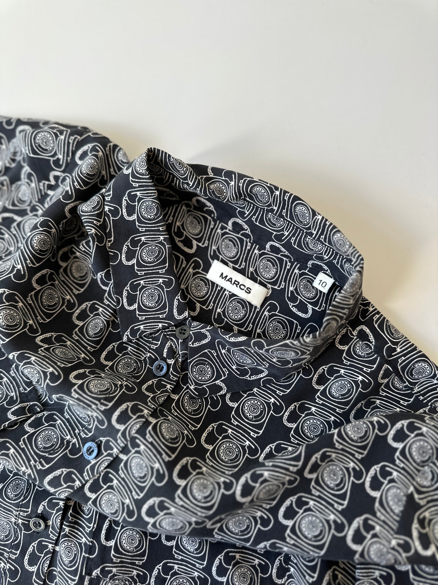 MARCS telephone print button up