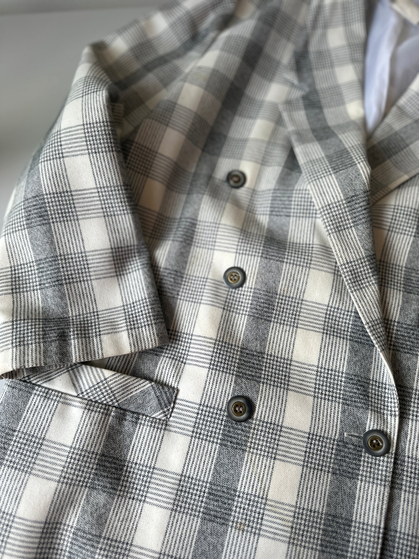 grey & white crosshatch oversize blazer