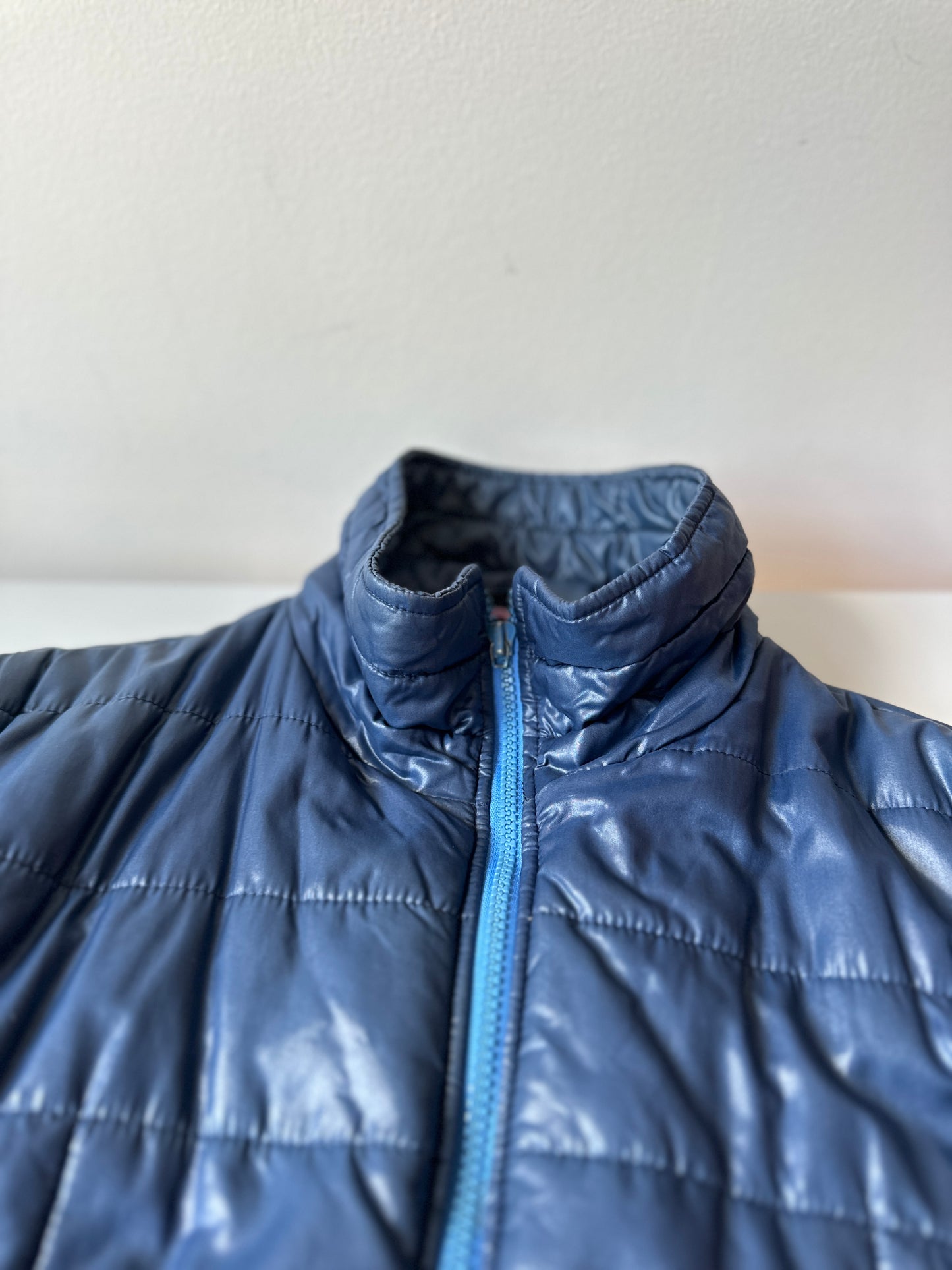 puffer jacket with detachable sleeves