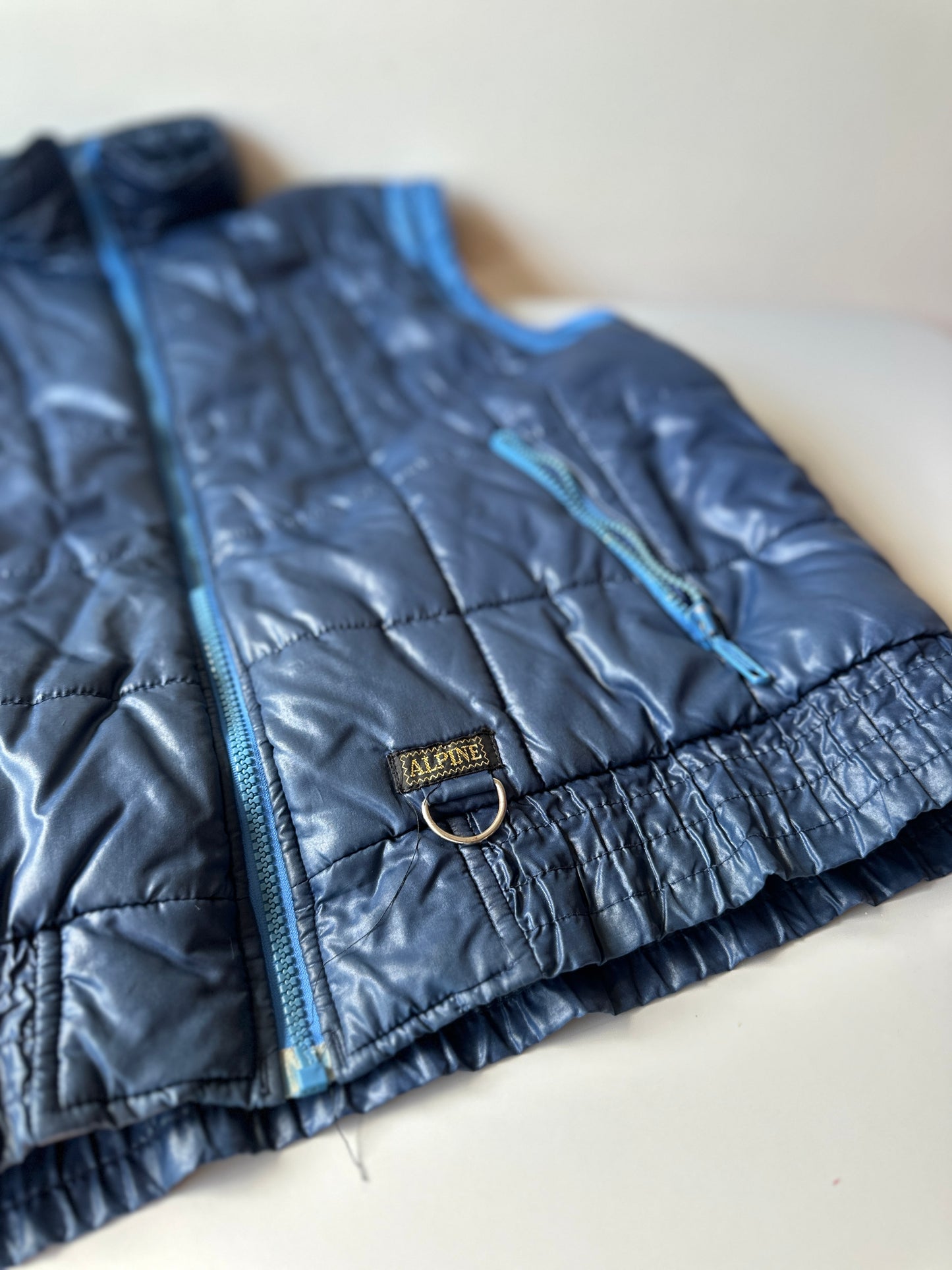 puffer jacket with detachable sleeves