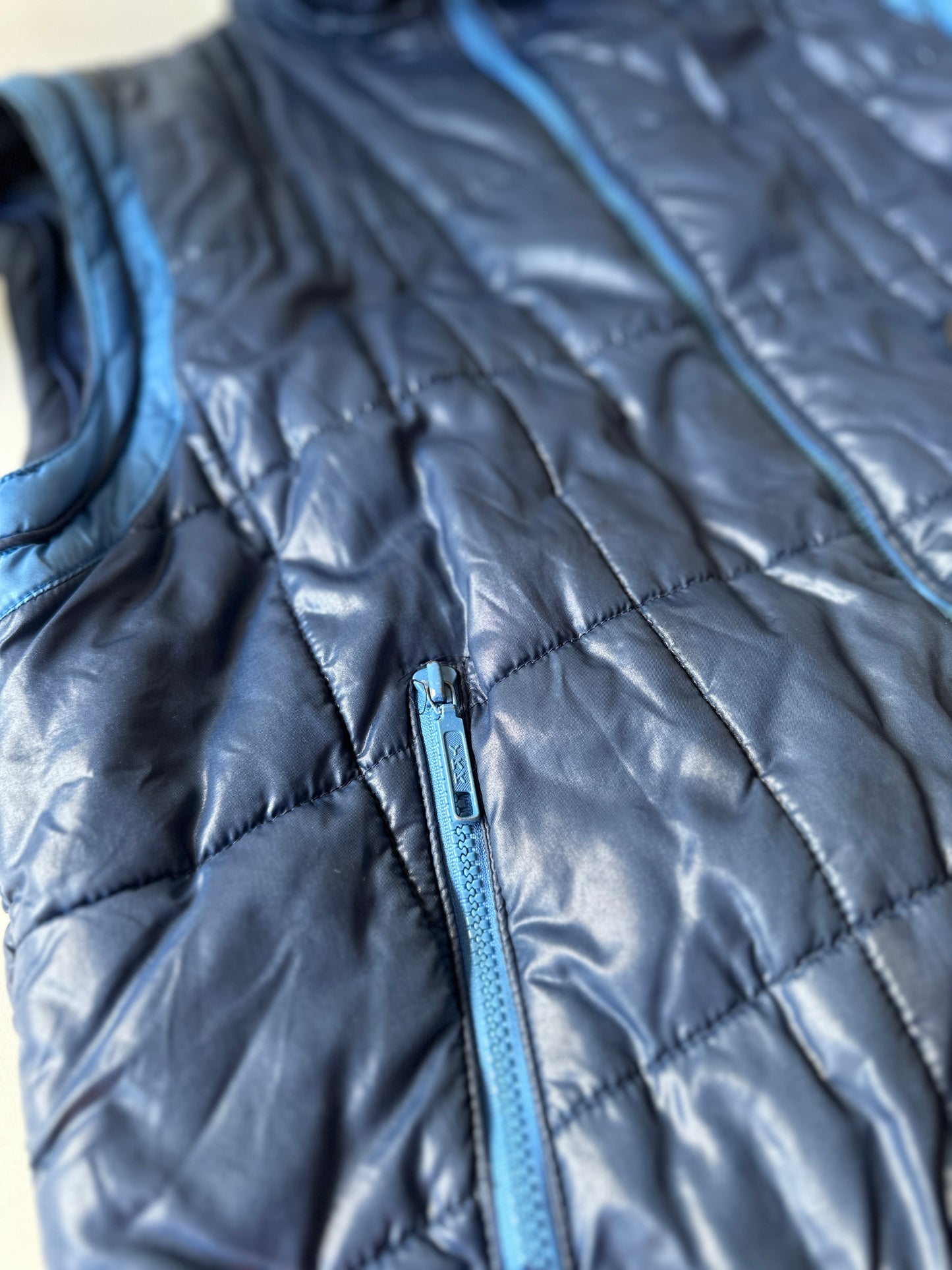 puffer jacket with detachable sleeves