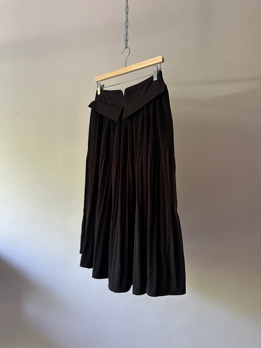 black pleated midi skirt