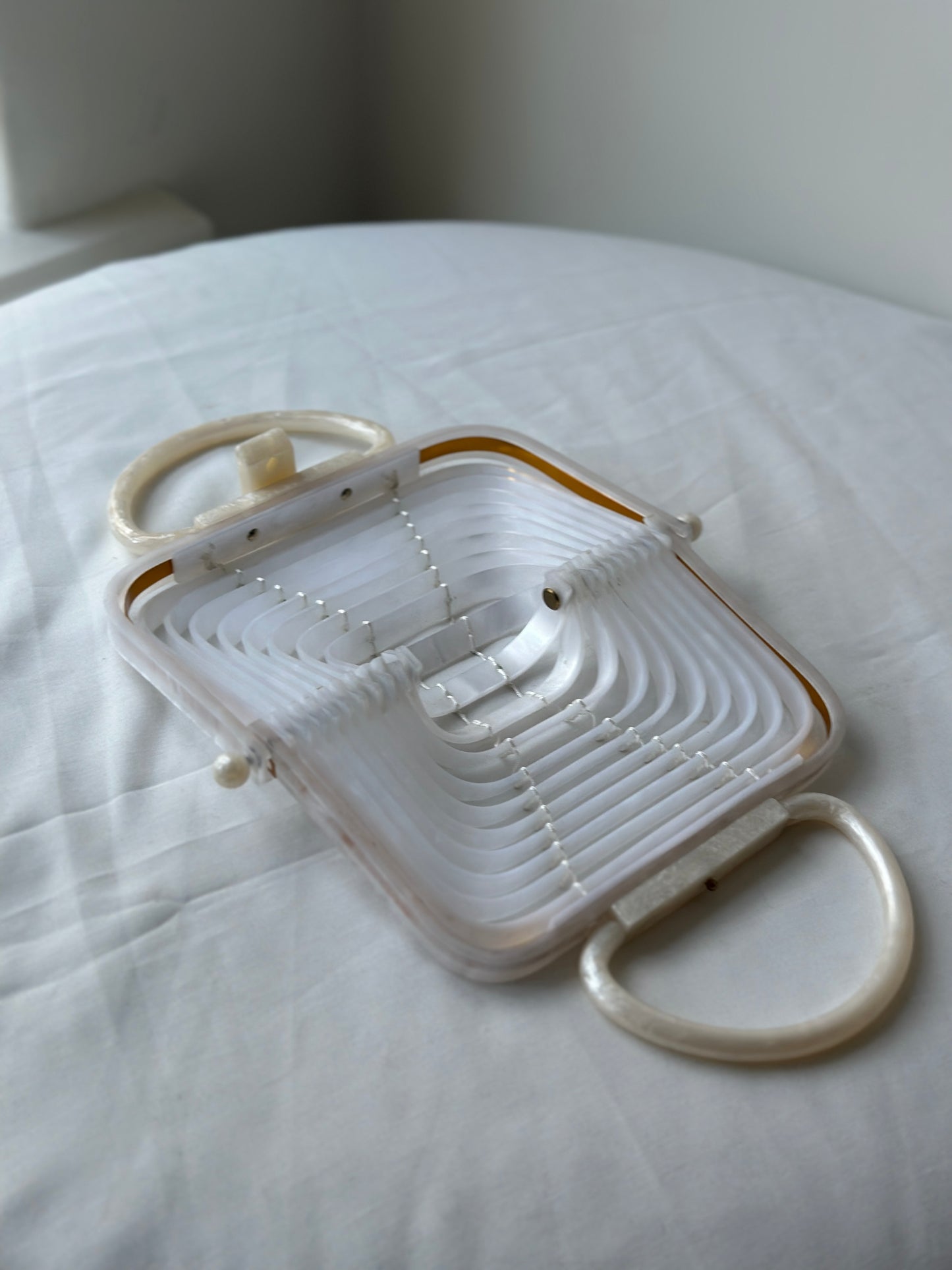 pearl clip purse