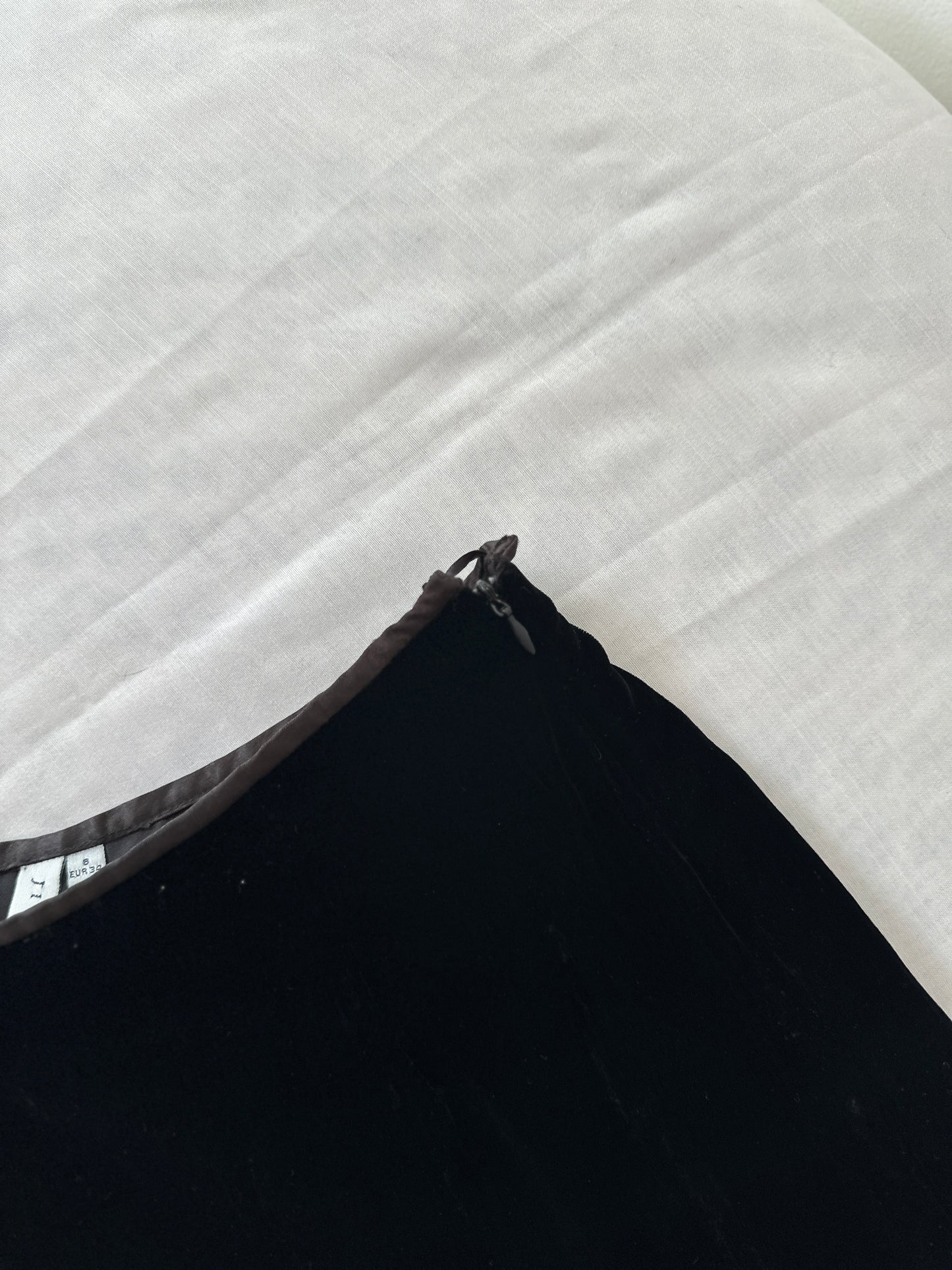 velvet mid-length straight skirt