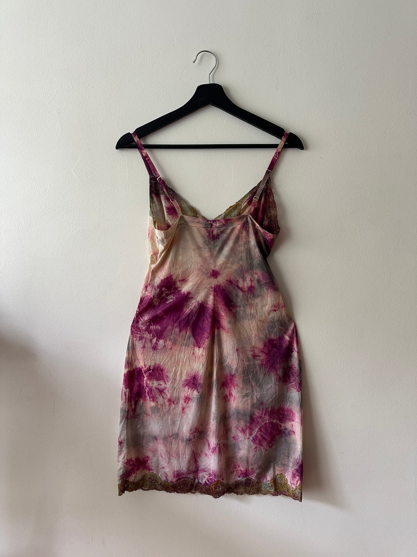 pink tie-dyed short slip