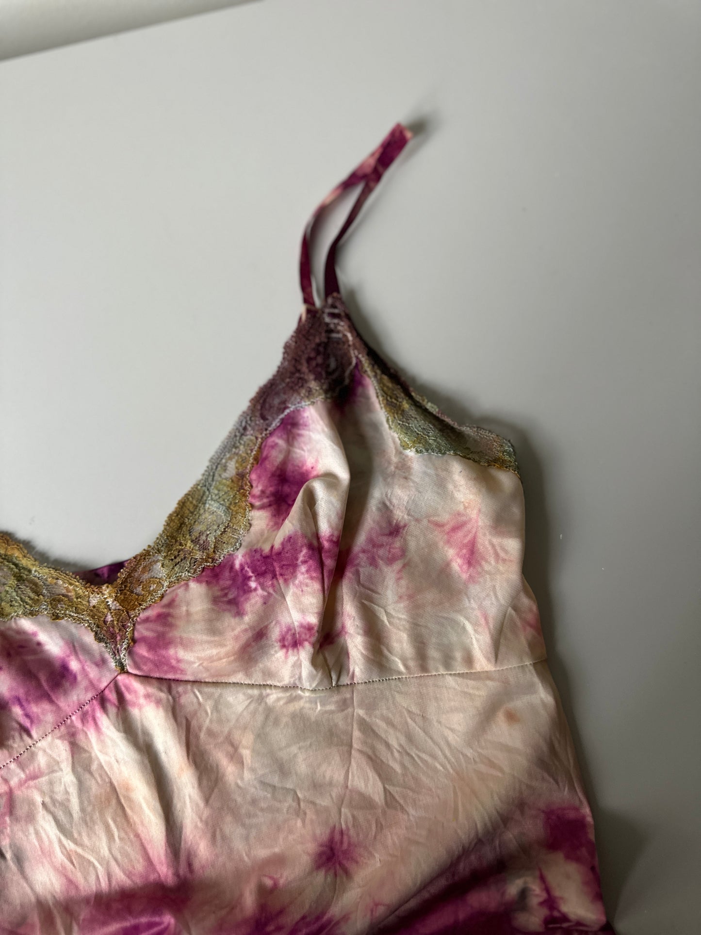 pink tie-dyed short slip
