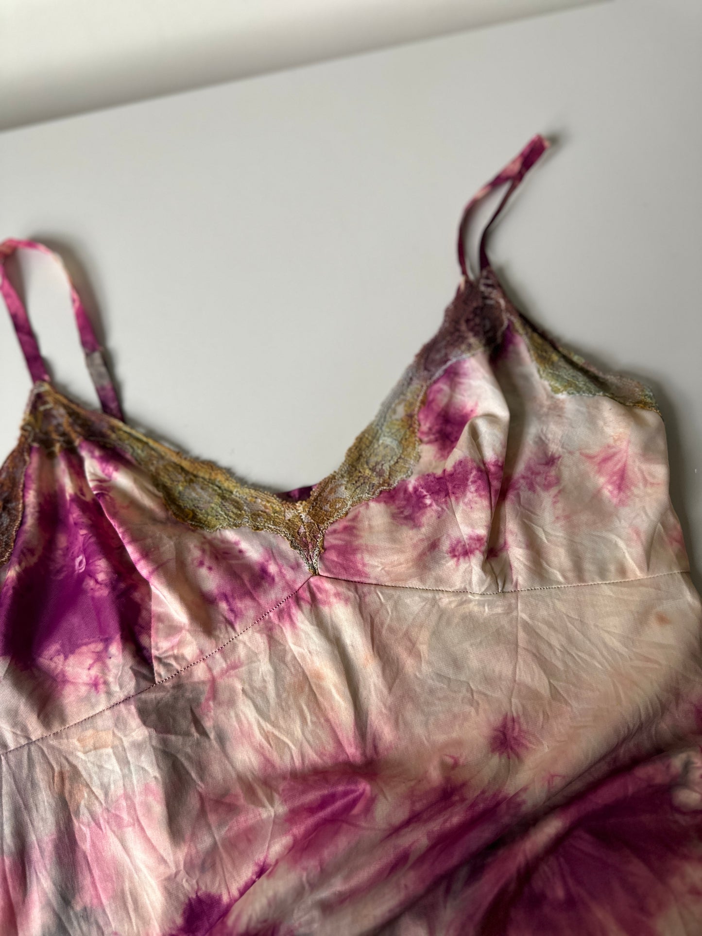 pink tie-dyed short slip
