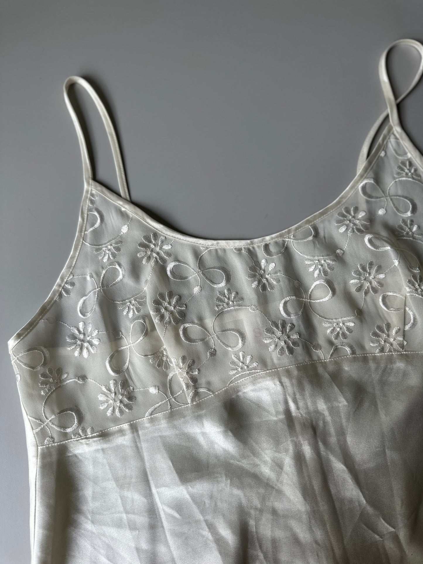 flower embroidered white short slip