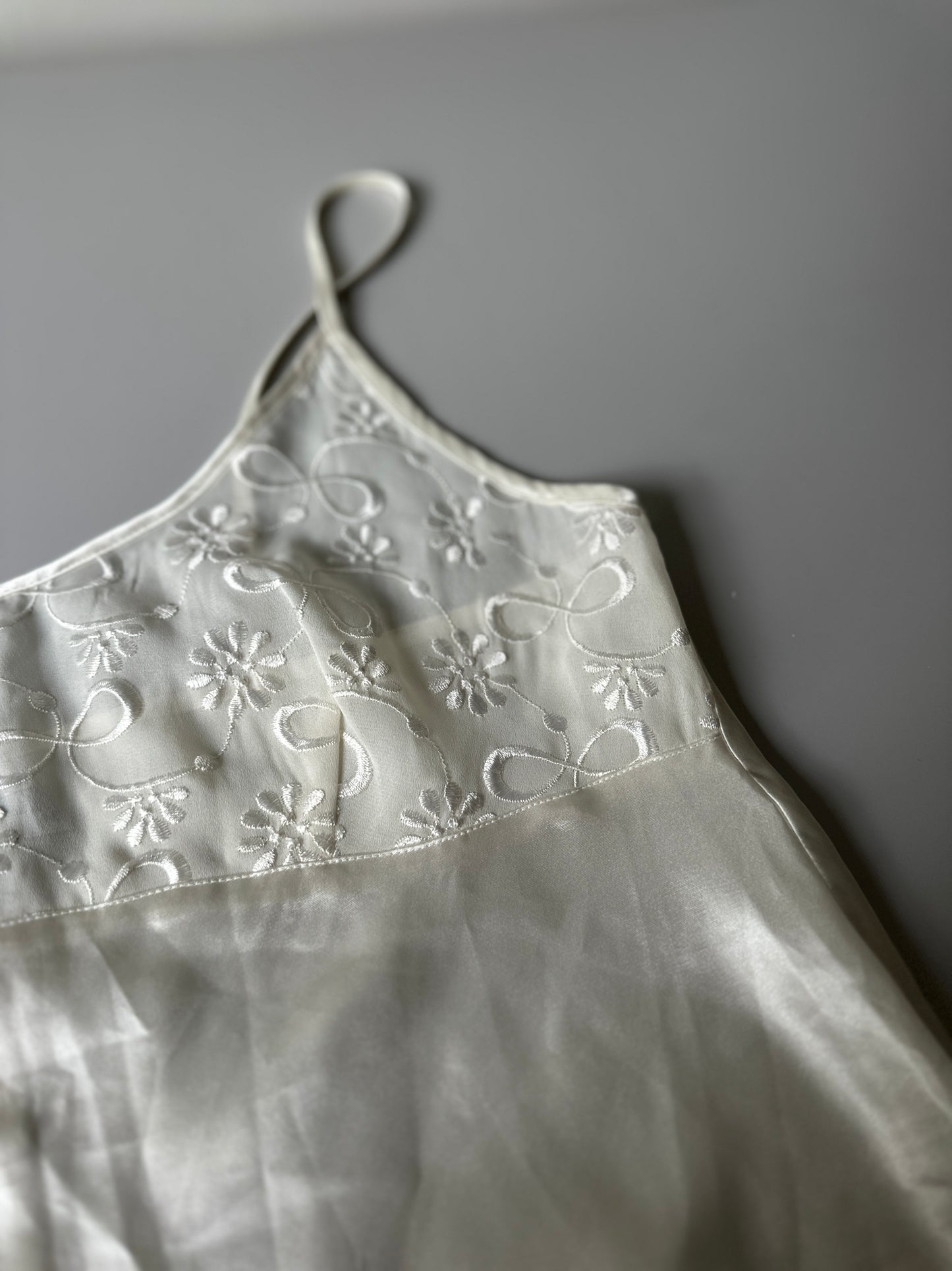flower embroidered white short slip