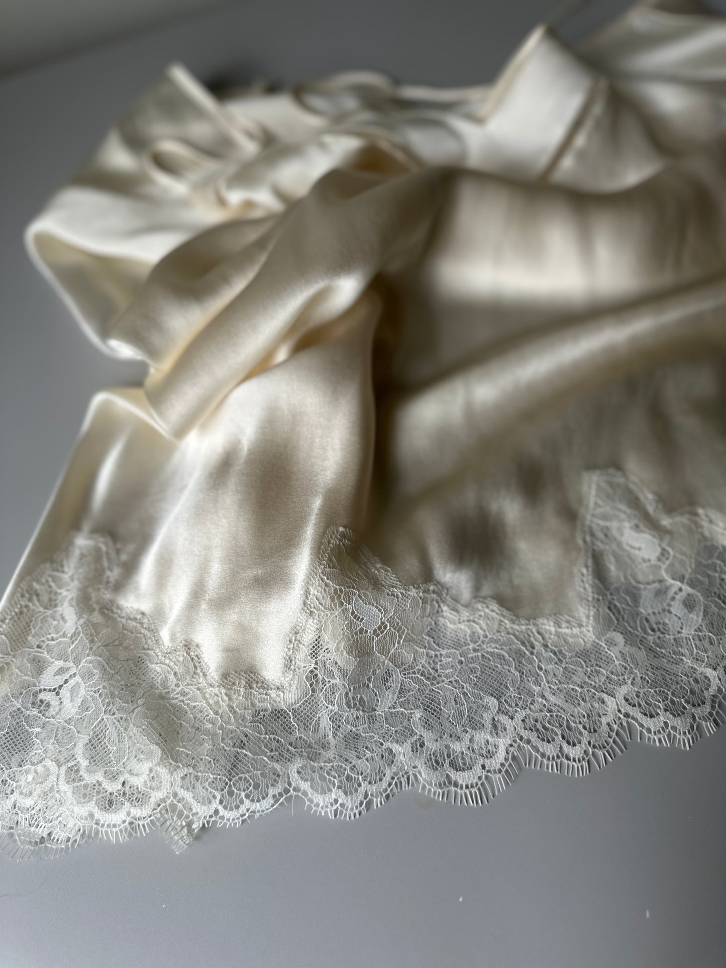 white lace short slip