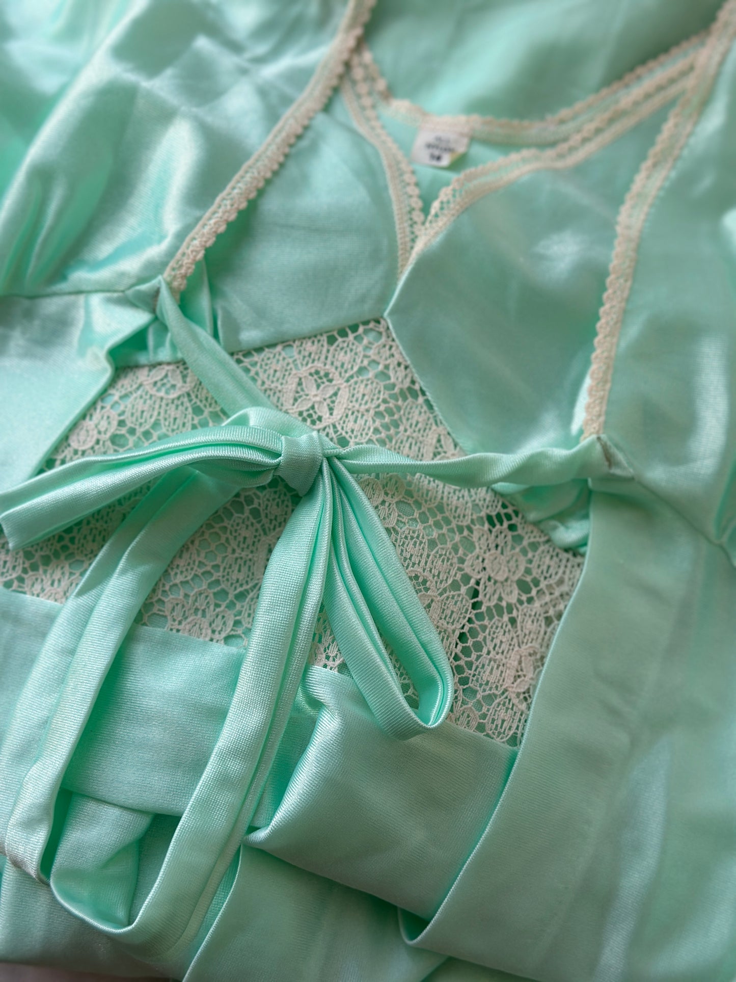 vibrant turquoise night gown set