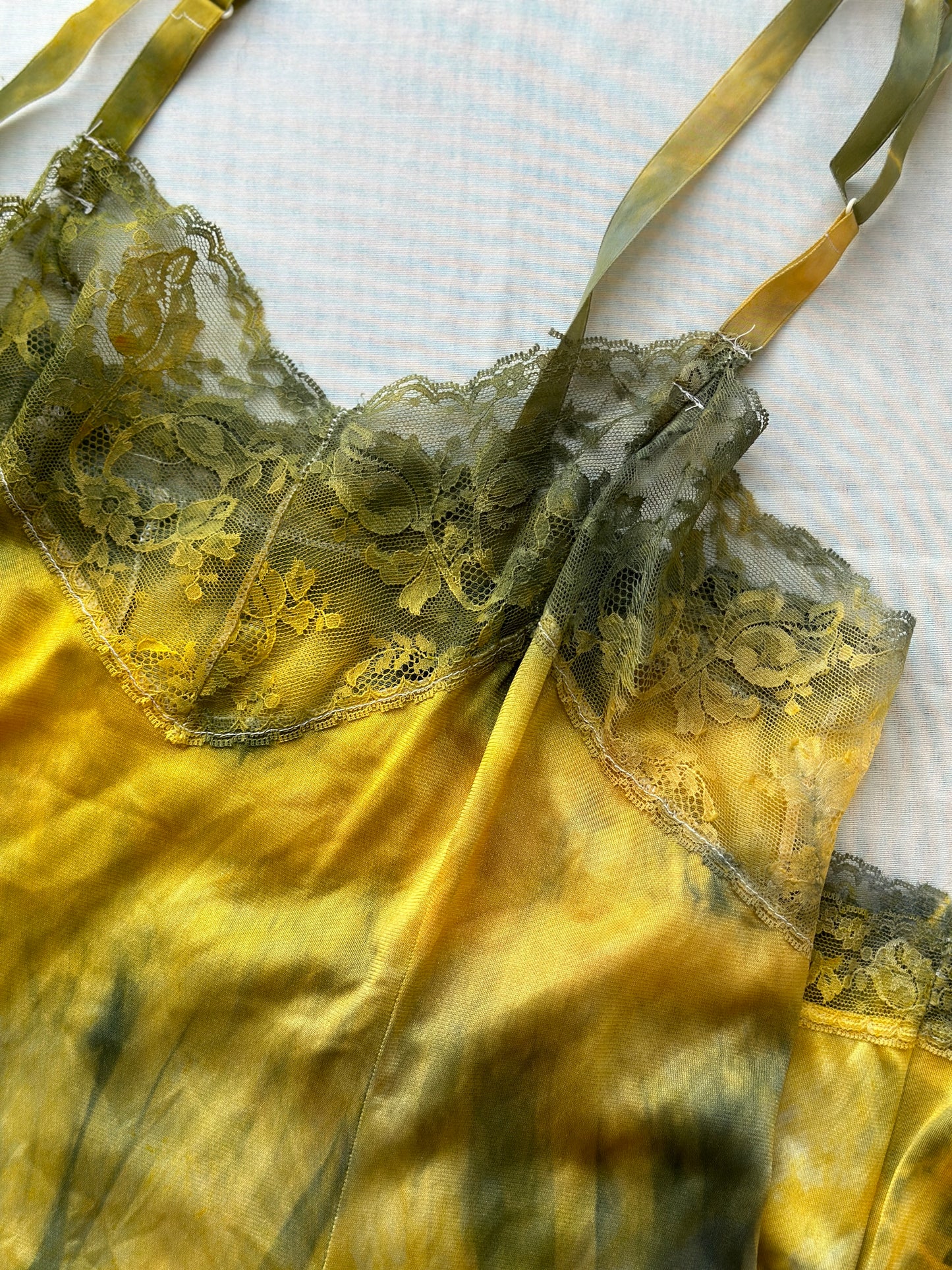 green/yellow tie dyed slip