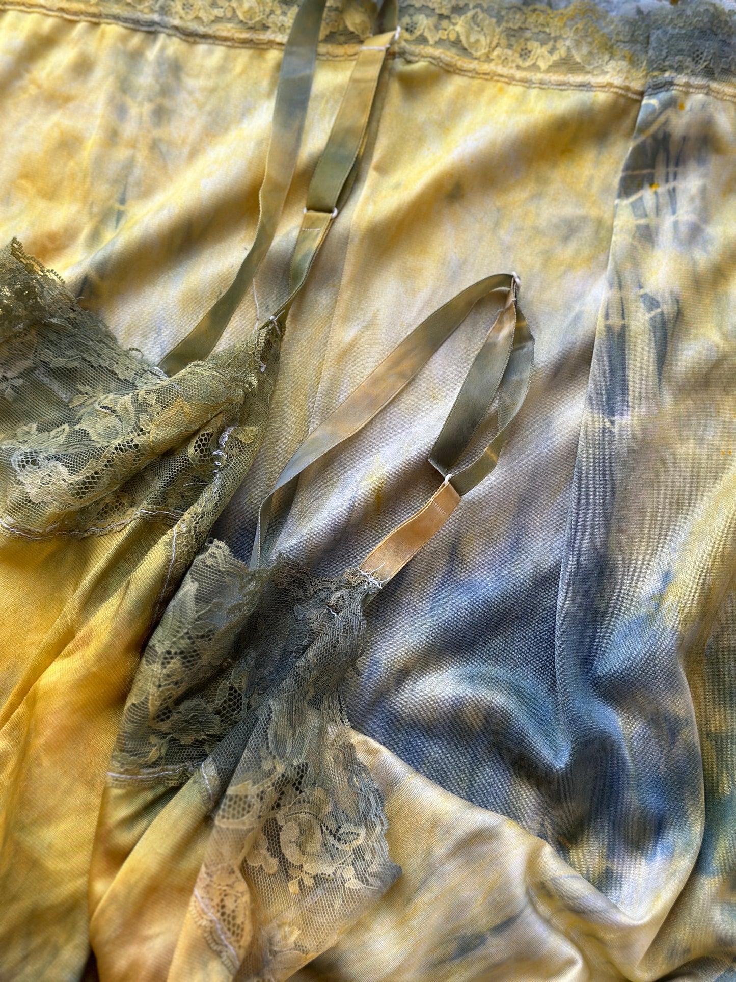 green/yellow tie dyed slip