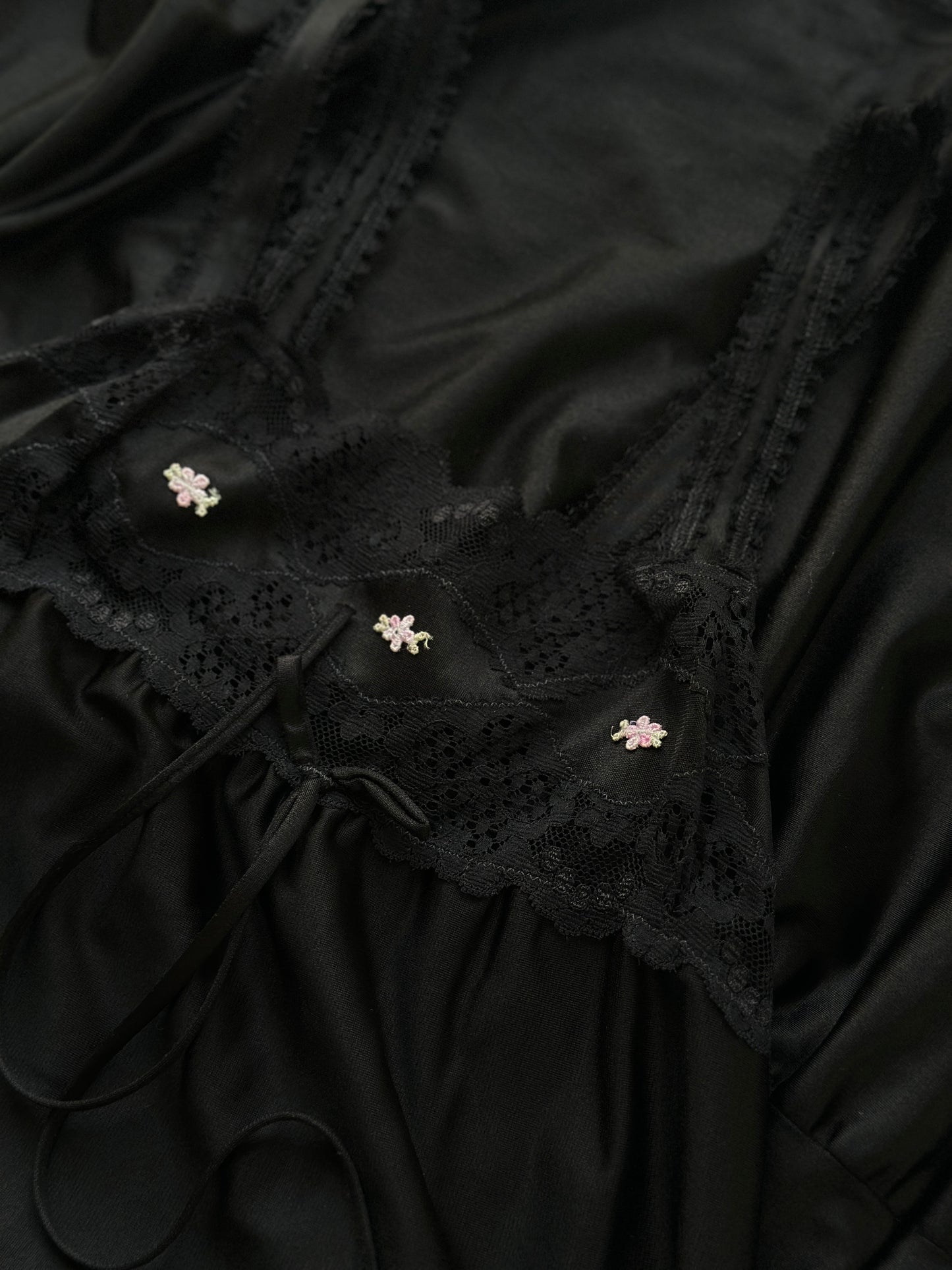 sweet flower black lace slip