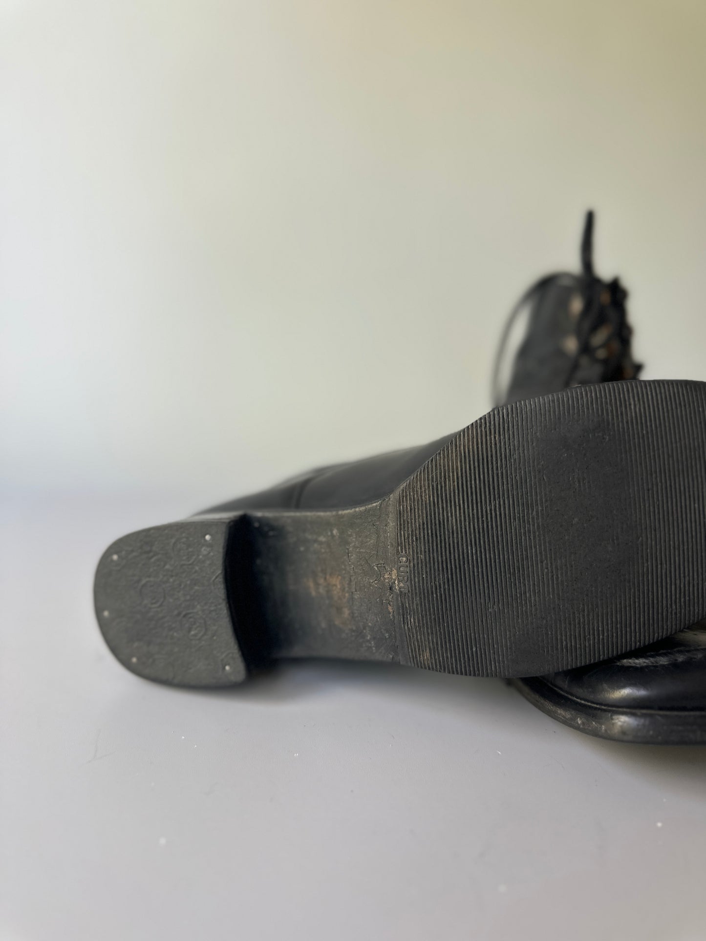 Australian Linea Verde black leather boots