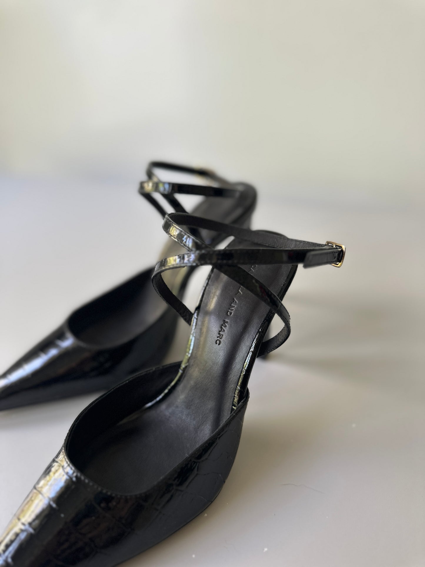 Camilla & Marc black stiletto