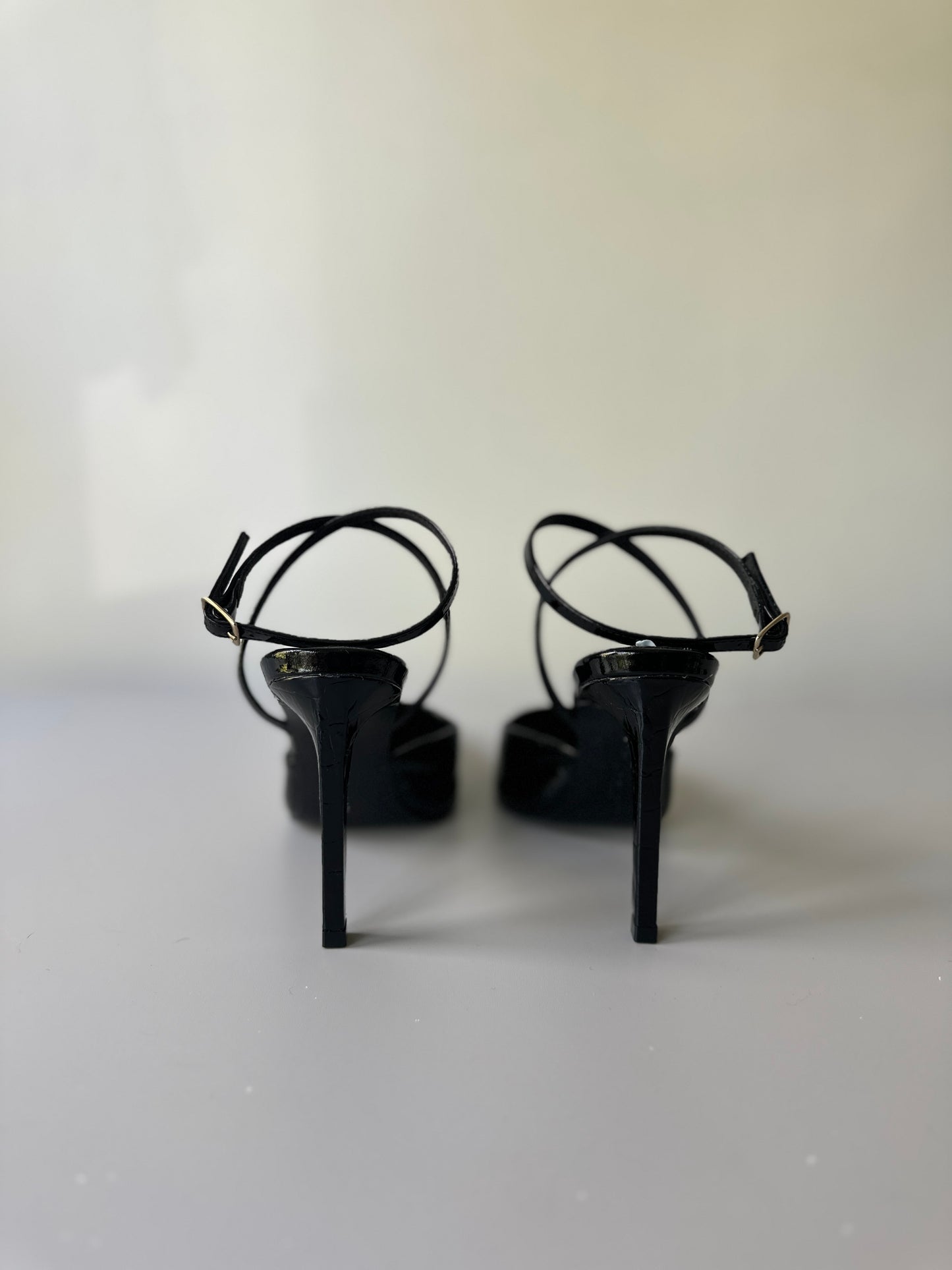 Camilla & Marc black stiletto