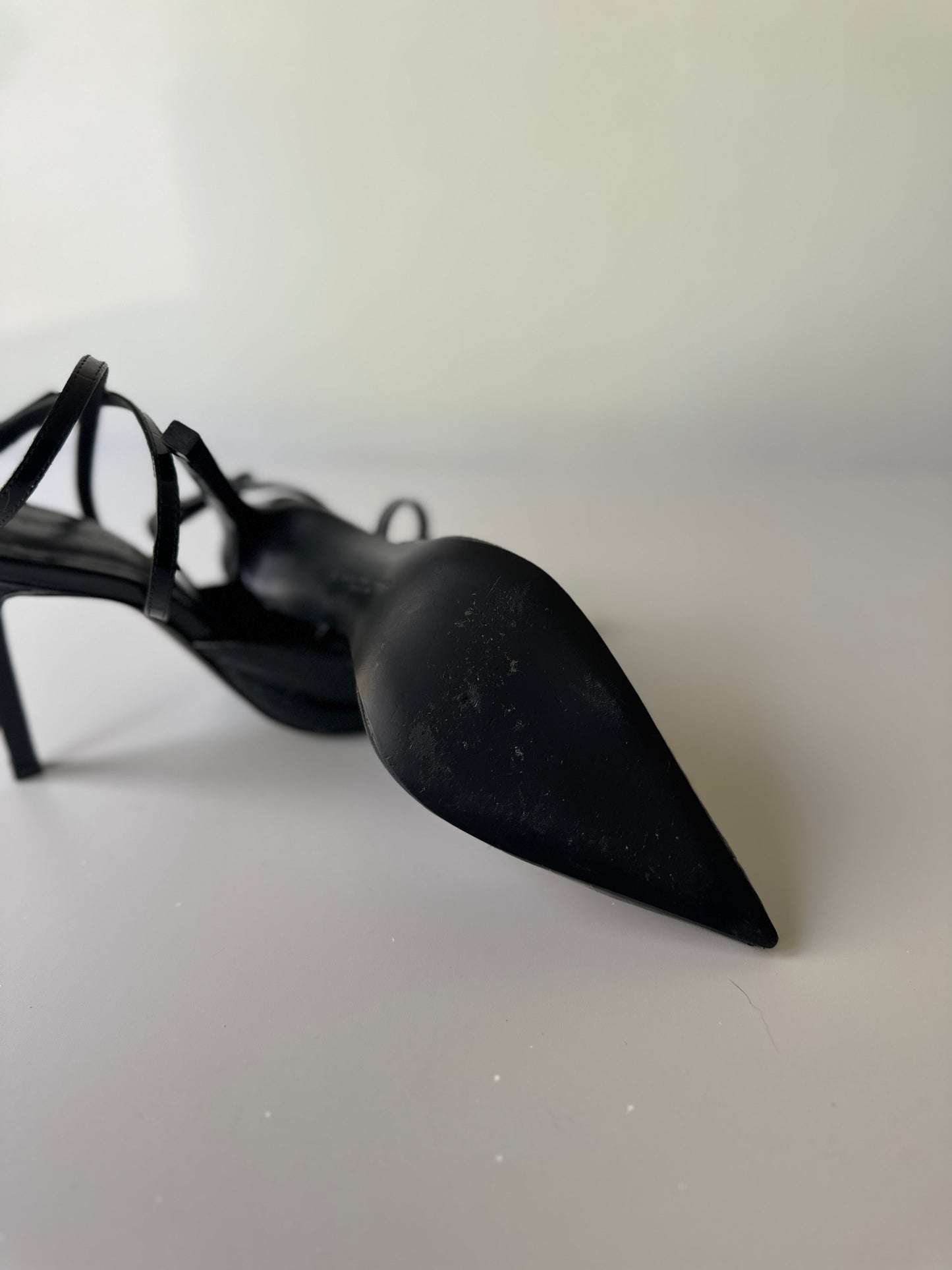 Camilla & Marc black stiletto
