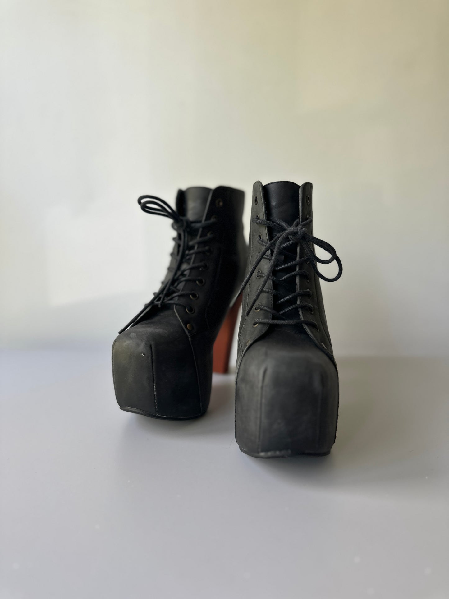 Jeffery Campbell Lita 2010