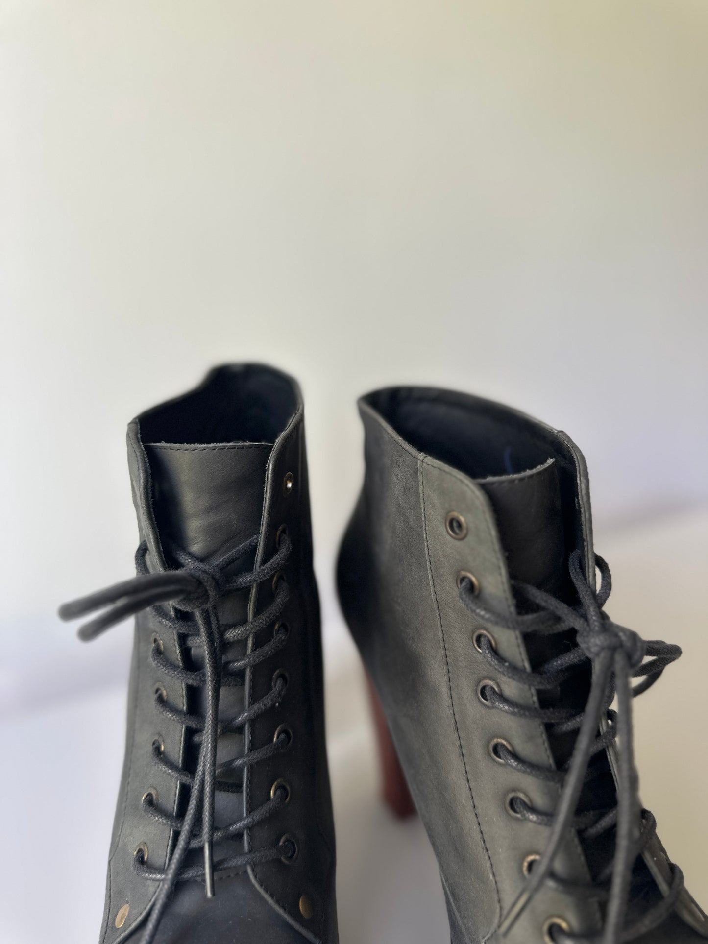 Jeffery Campbell Lita 2010