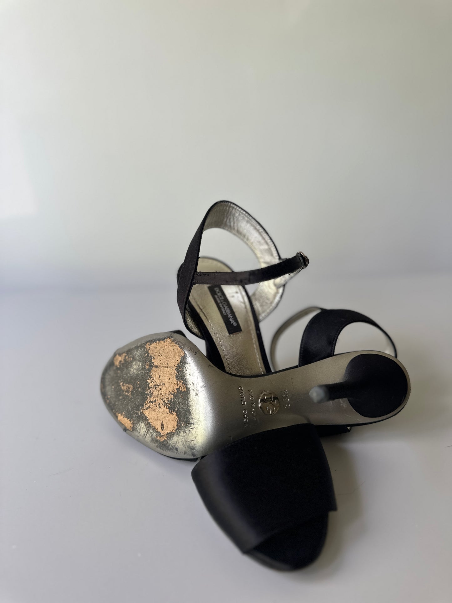 Dolce & Gabbana black satin heel